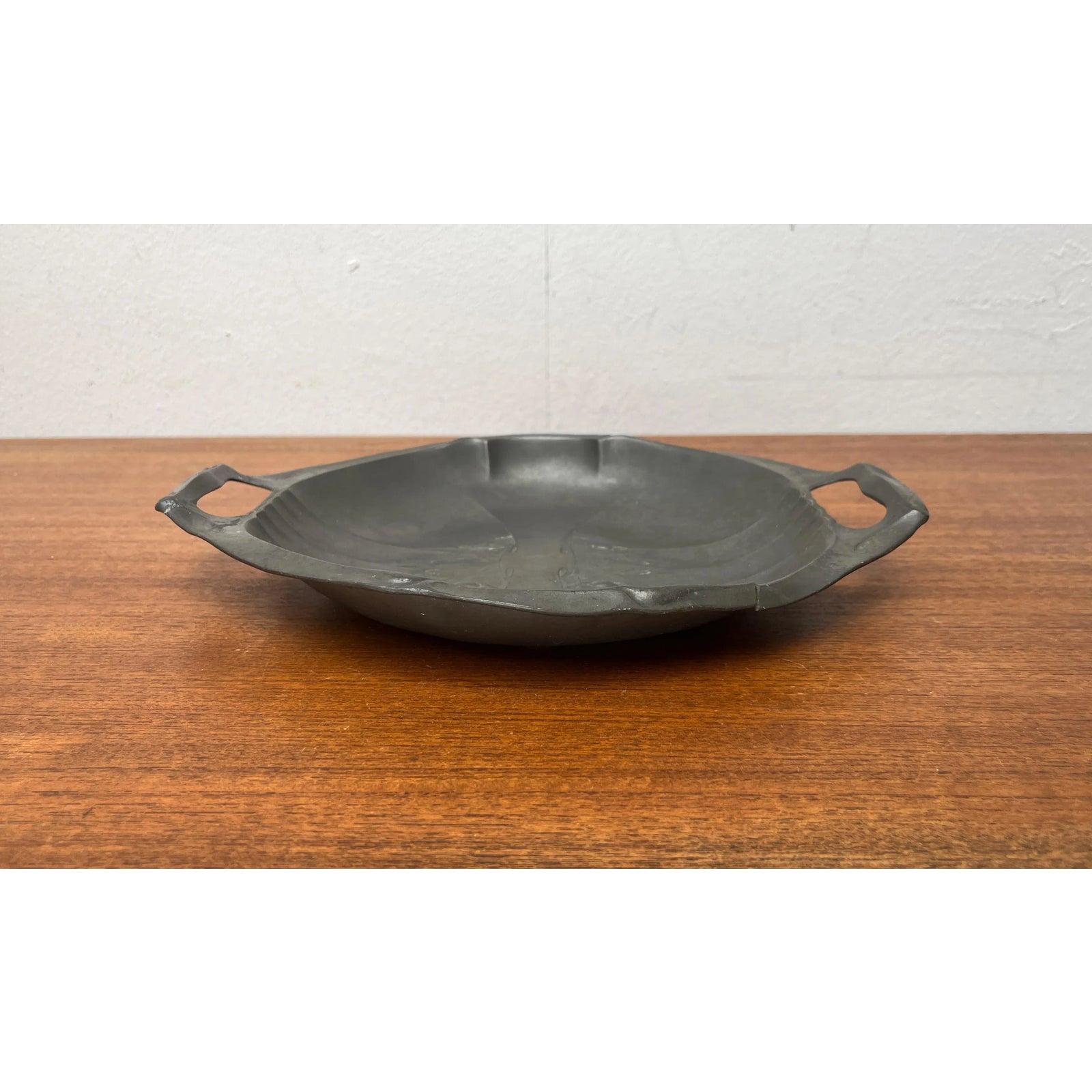 Art Deco Pewter 4913 Bowl from Kayser Zinn For Sale 4