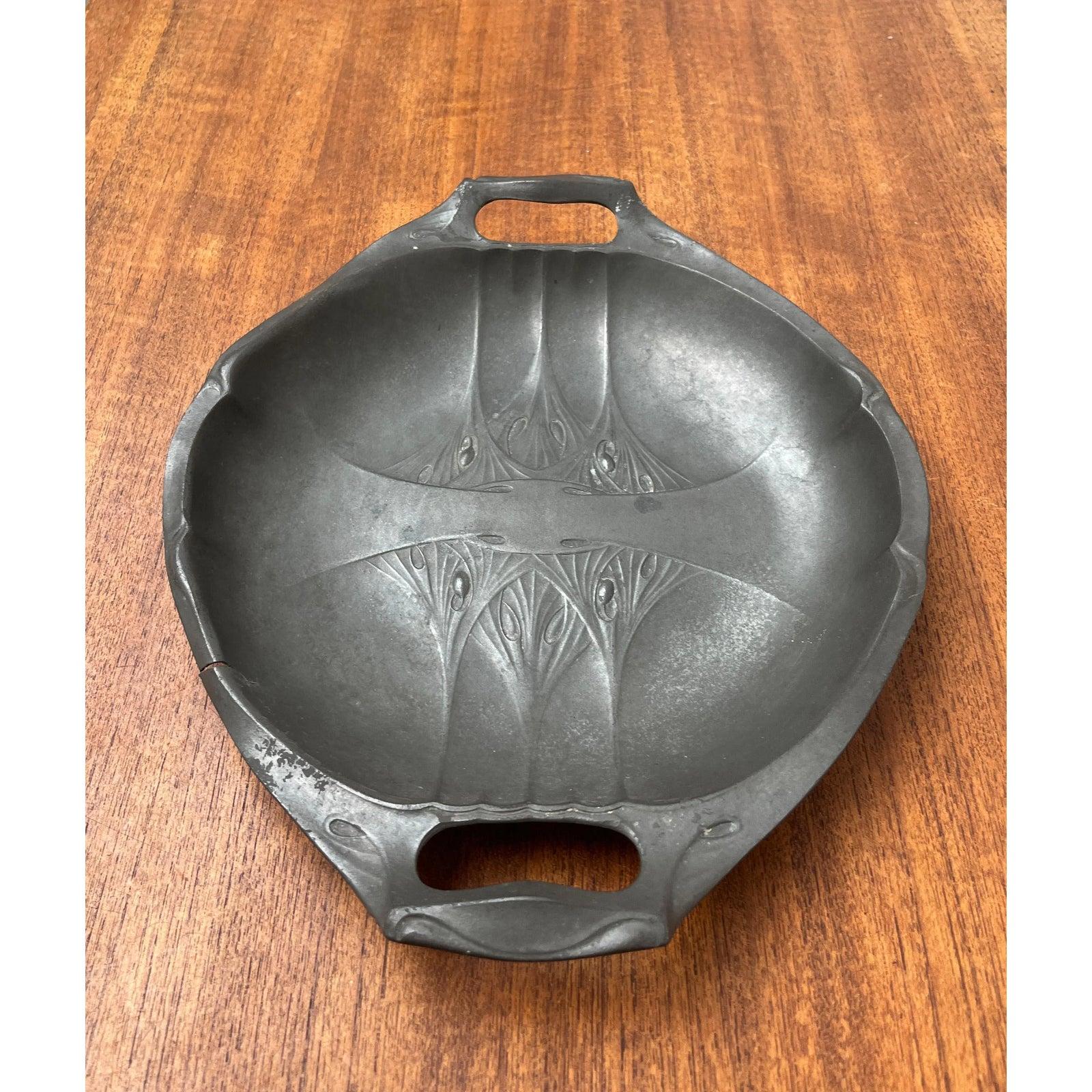 German Art Deco Pewter 4913 Bowl from Kayser Zinn For Sale