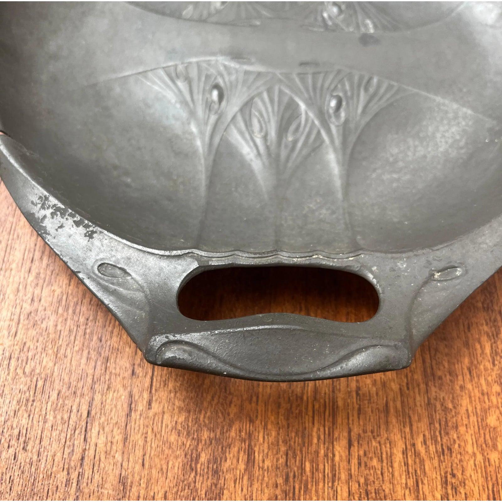 Art Deco Pewter 4913 Bowl from Kayser Zinn In Good Condition For Sale In Hamburg, DE
