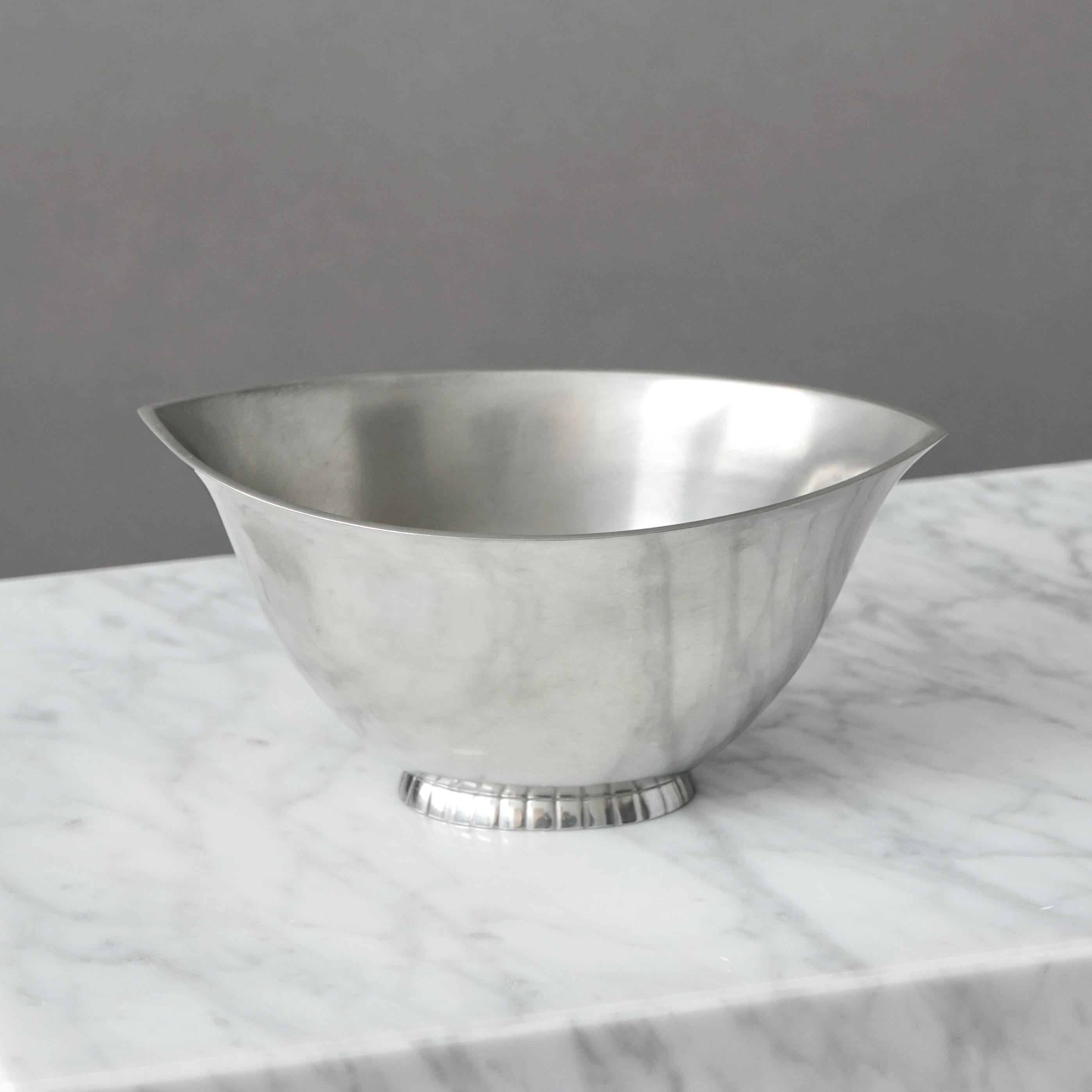 Scandinavian Modern Art Deco Pewter Bowl by Just Andersen, Denmark, 1920s For Sale