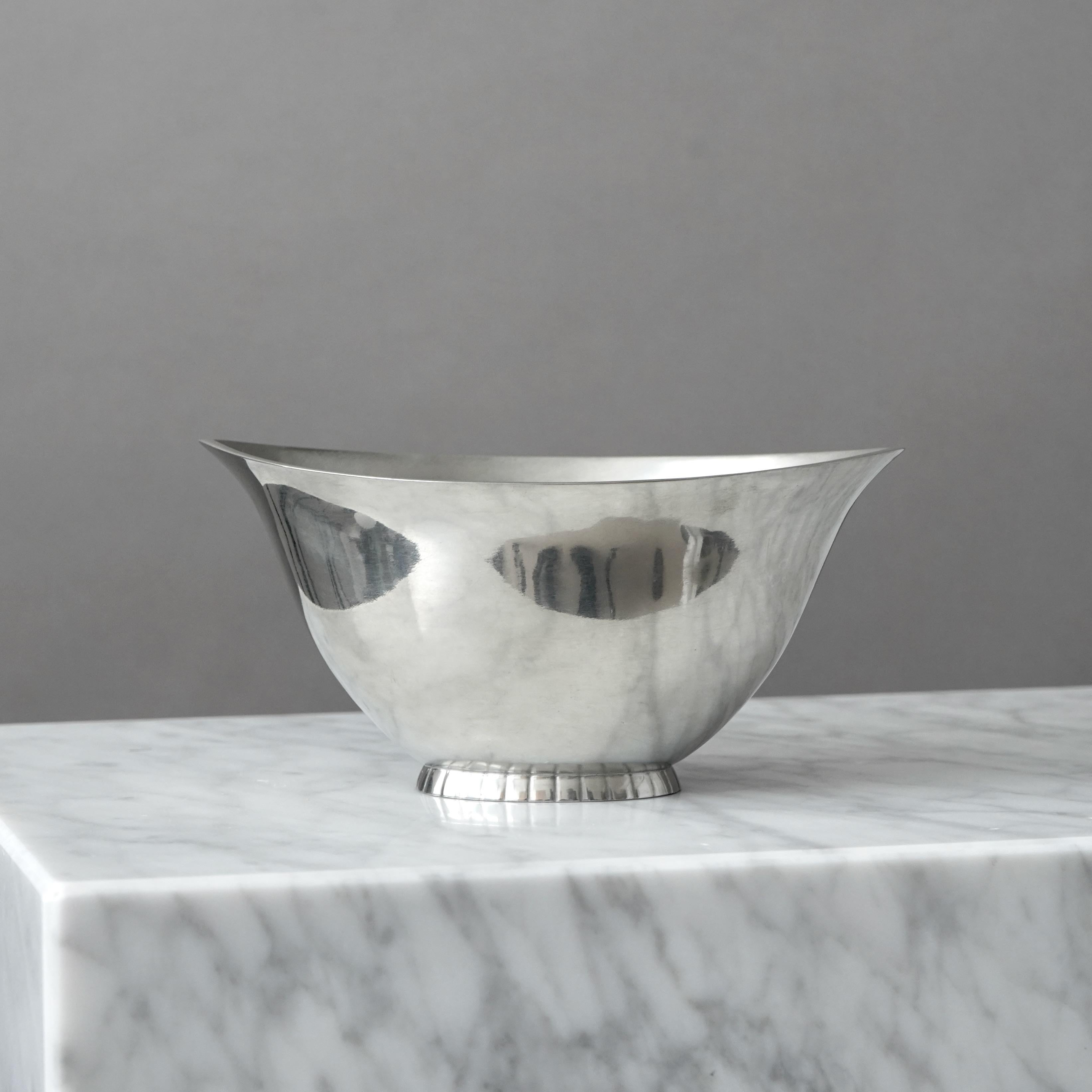 Cast Art Deco Pewter Bowl by Just Andersen, Denmark, 1920s For Sale