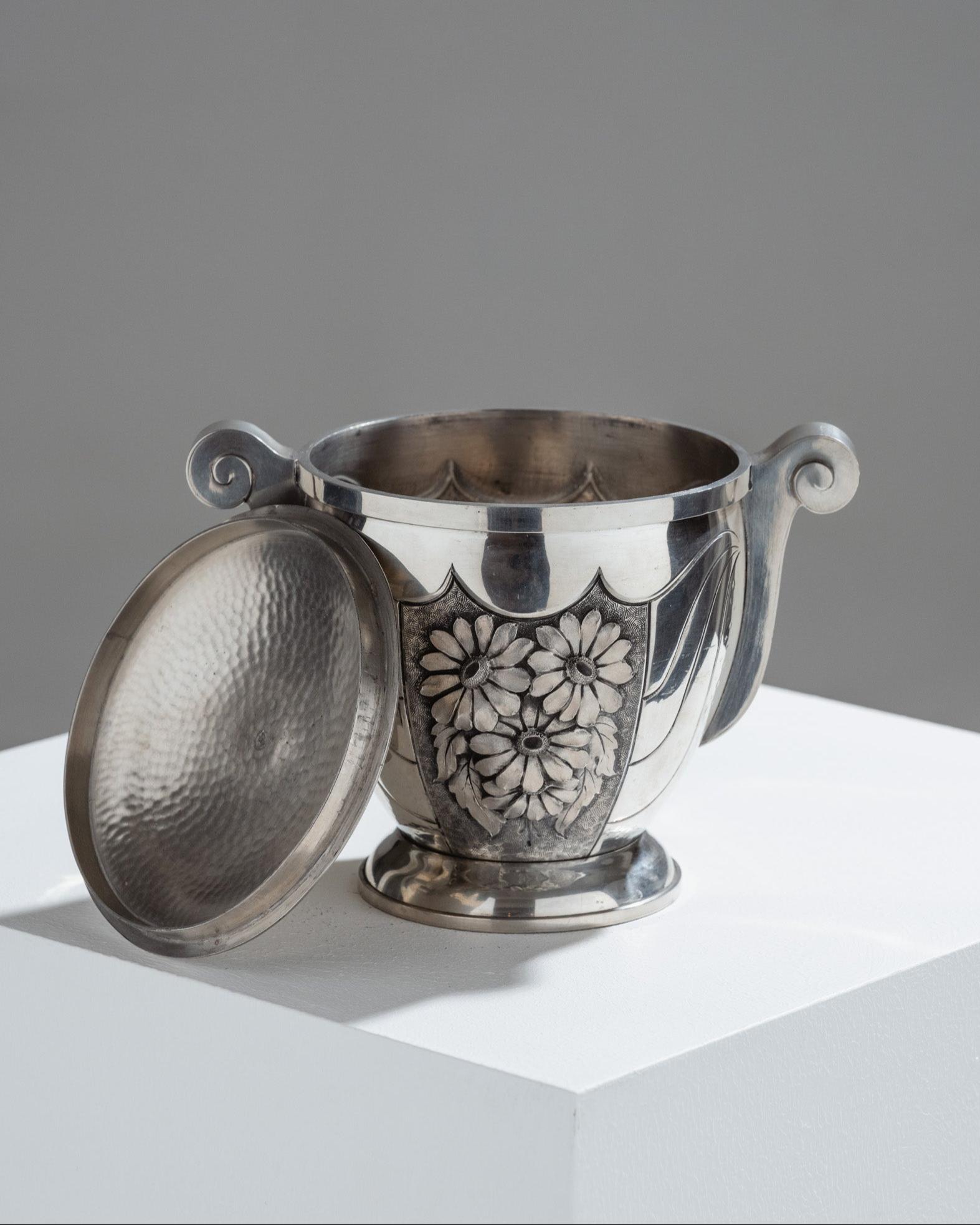 Art Deco pewter candy box, 1940s en venta 2