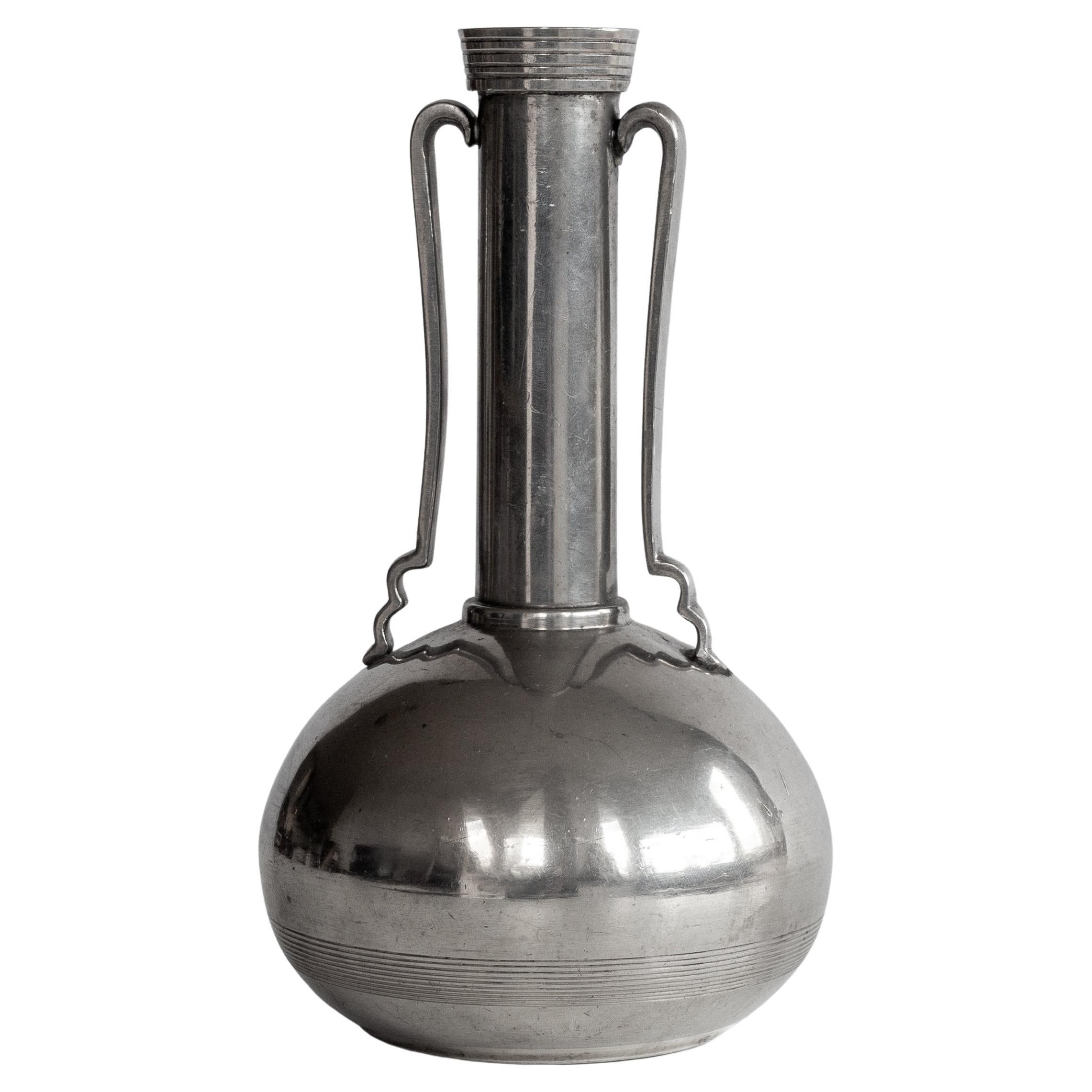 Art-Déco-Vase aus Zinn mit Henkel von GAB Guldsmedsaktiebolaget, Schwedische Grace, 1930er Jahre im Angebot