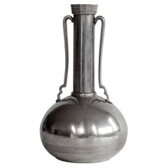 Art-Déco-Vase aus Zinn mit Henkel von GAB Guldsmedsaktiebolaget, Schwedische Grace, 1930er Jahre