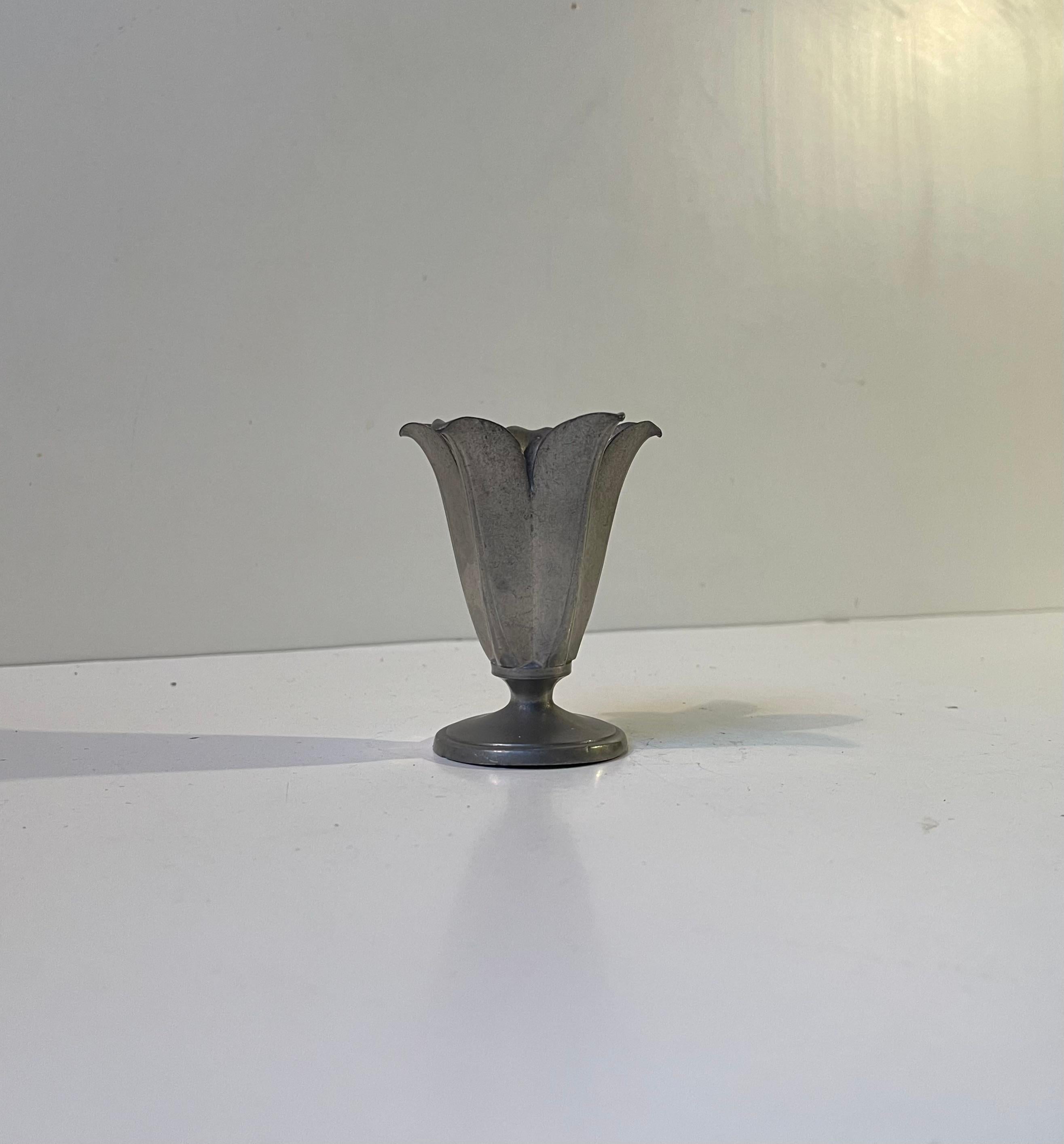 Art Deco Pewter Vase by Just Andersen, 1930s In Good Condition For Sale In Esbjerg, DK