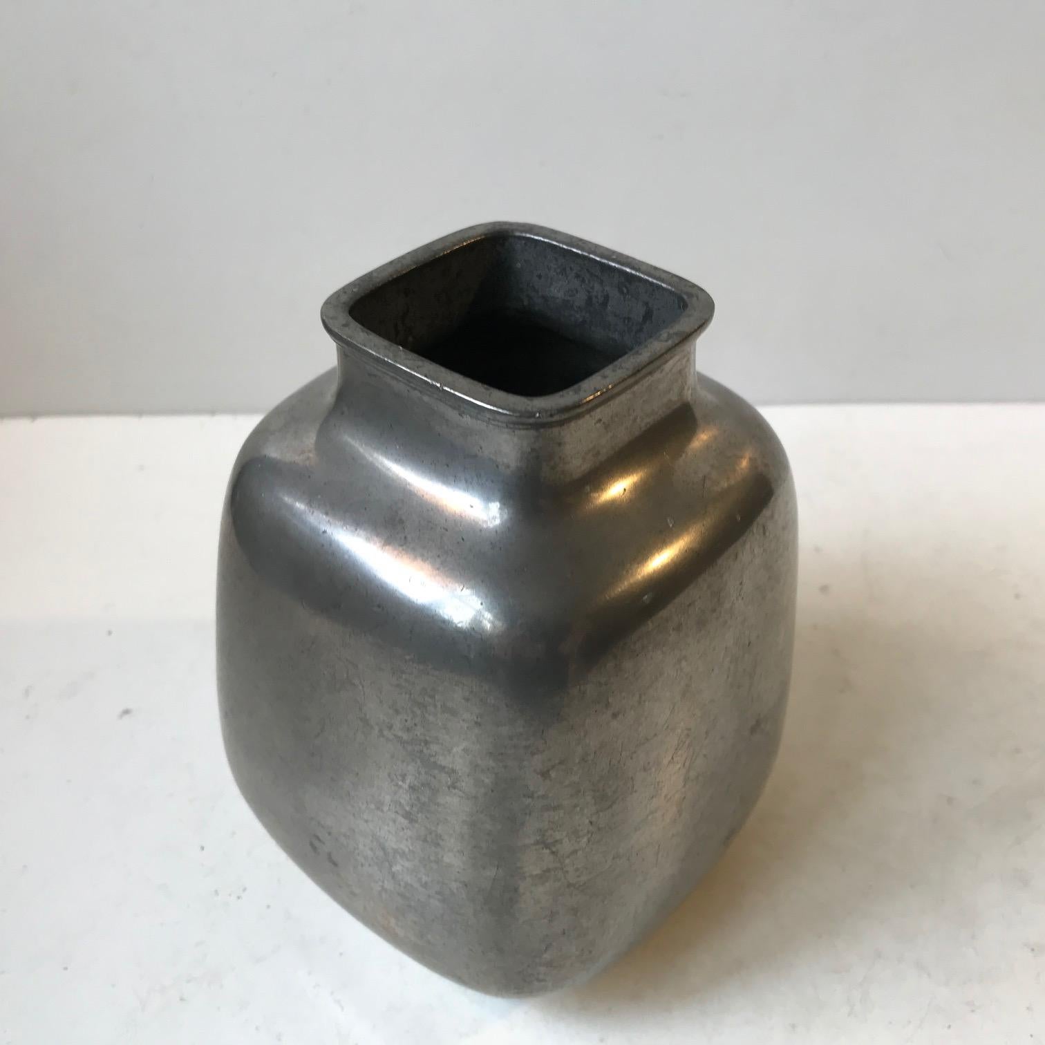 Art Deco Pewter Vase by Just Andersen, 1930s In Good Condition For Sale In Esbjerg, DK