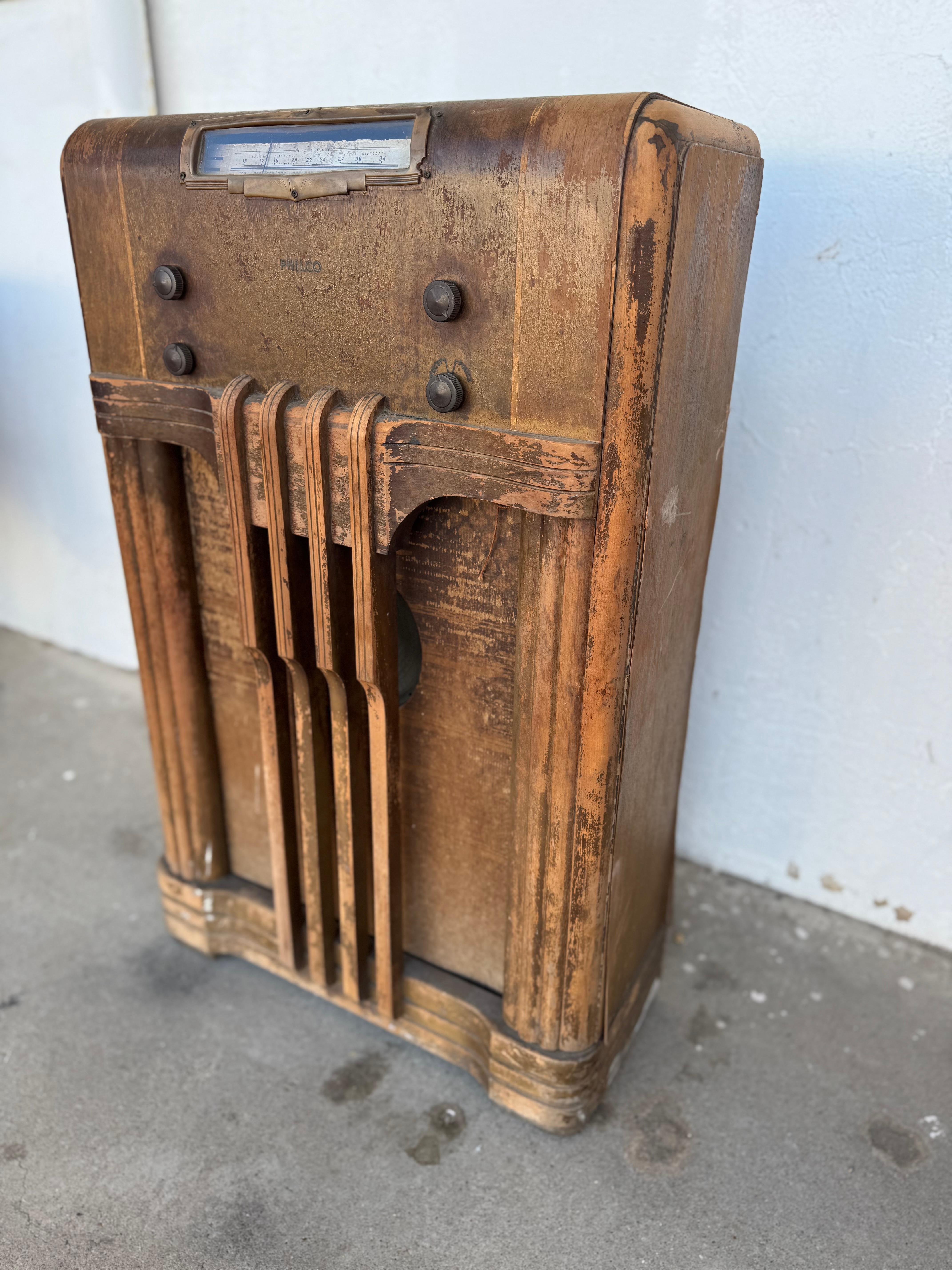 Art Deco Philco Tube Radio Bon état - En vente à Pasadena, TX