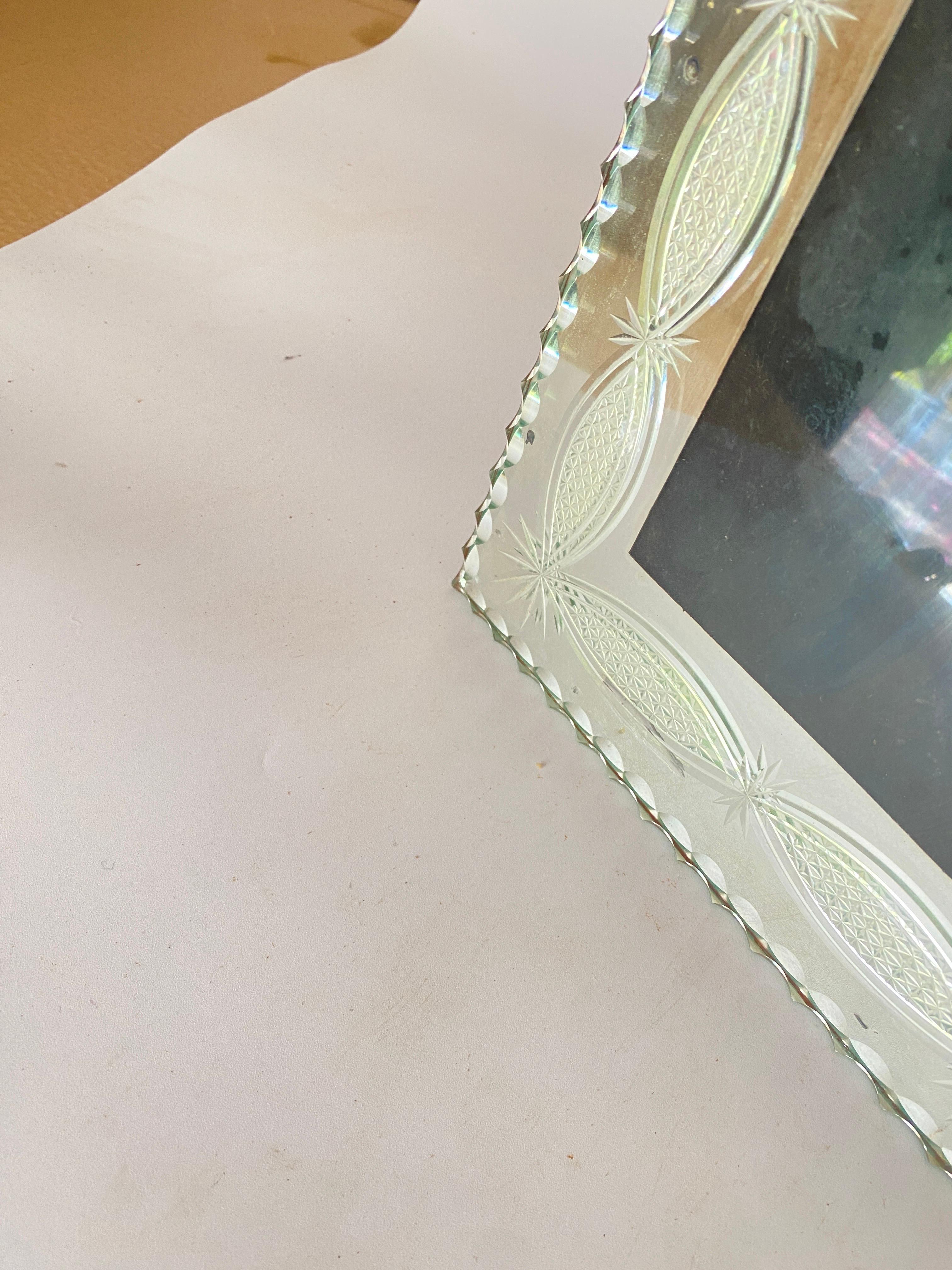 Mid-20th Century Art Deco Picture Frame in bevelded Mirror France Circa 1935 Green Color For Sale