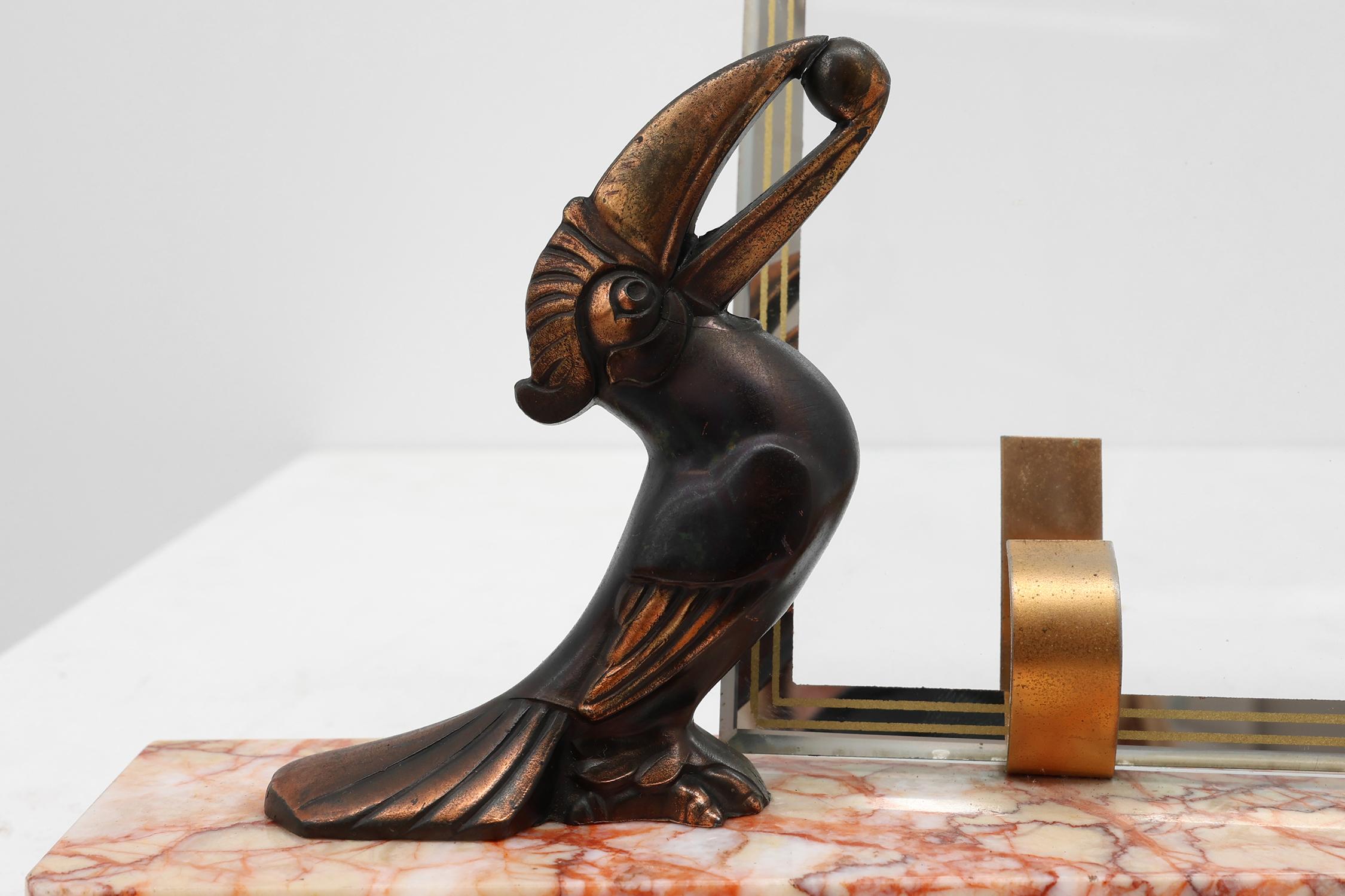 Art Deco Picture Frame with Toucan Sculpture by Guénot, France, circa 1920 In Good Condition For Sale In Meulebeke, BE