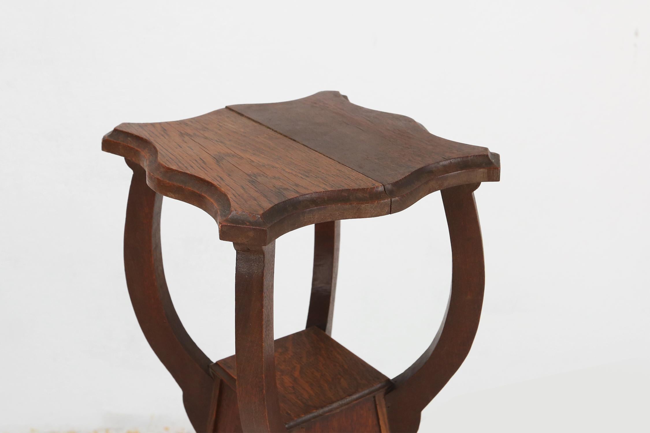 Art deco piedestal or console table in oak, France ca. 1940 For Sale 1
