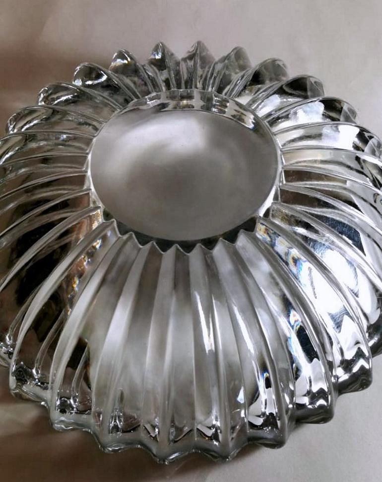 Art Deco Pierre D'Avesn Molded Glass Bowl, France, 1930-1935 8
