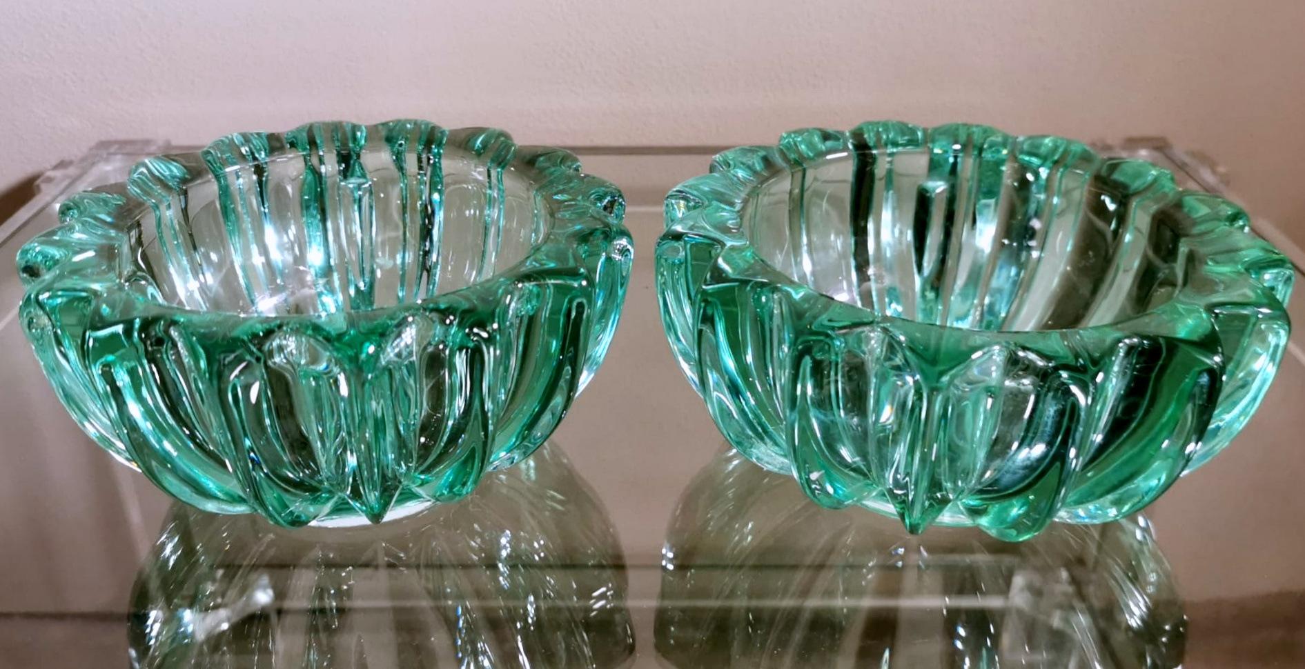 Art Deco Pierre D'Avesn Pair of Green Molded Glass Bowls In Good Condition In Prato, Tuscany