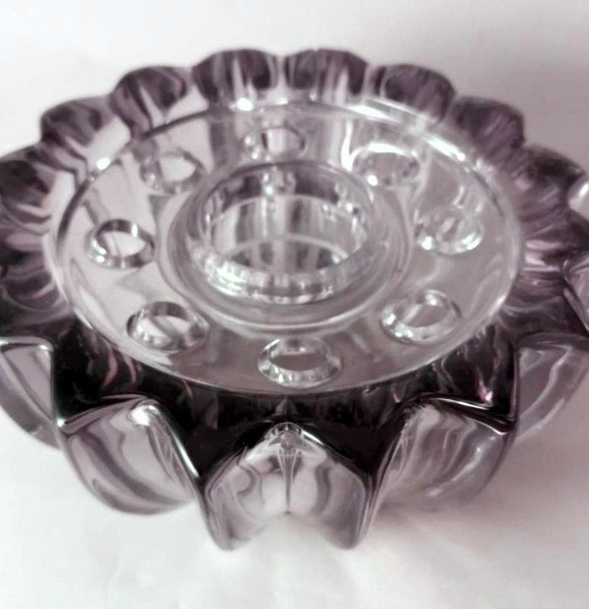 Art Deco Pierre D'Avesn Violet Molded Glass Flower Bowl  For Sale 2