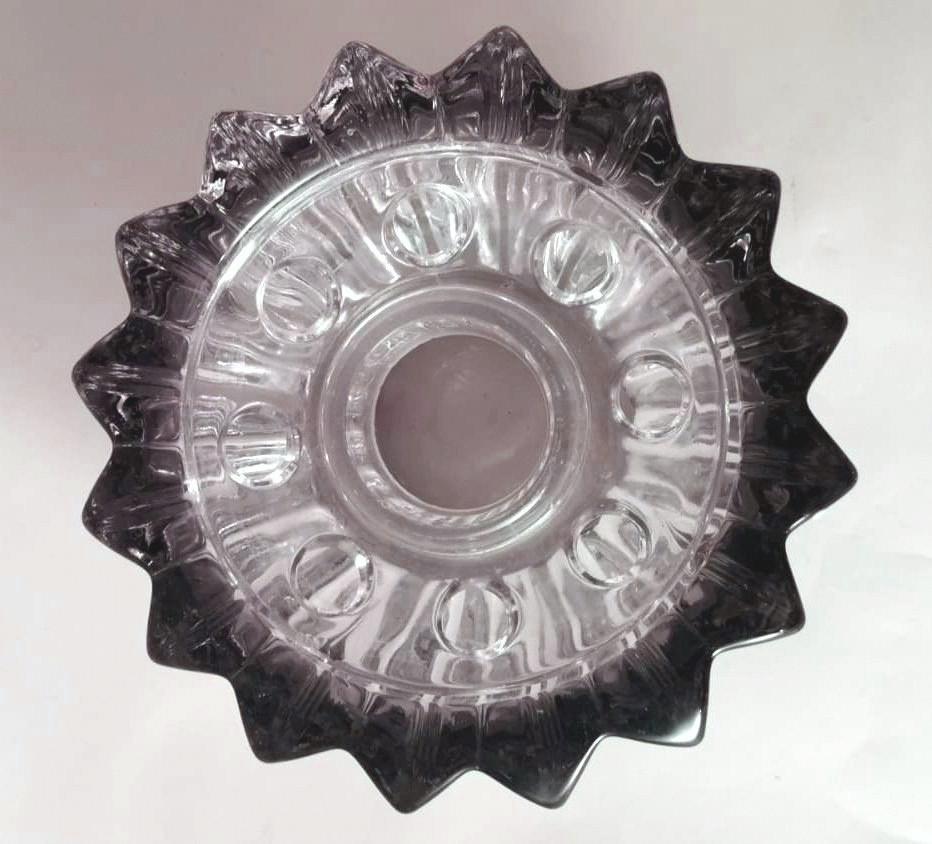 Art Deco Pierre D'Avesn Violet Molded Glass Flower Bowl  For Sale 3