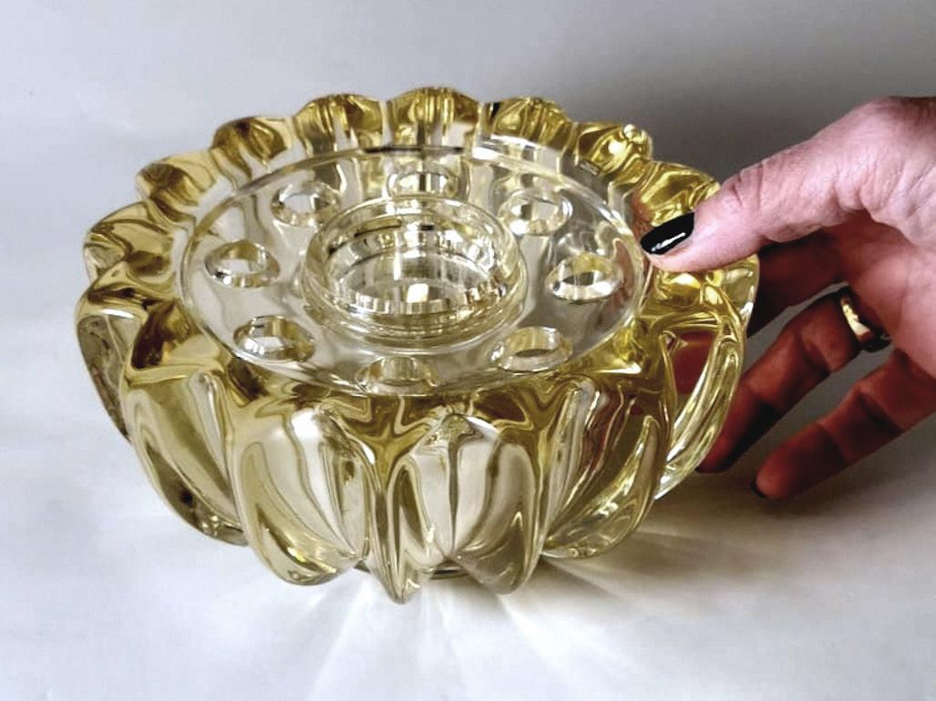 Art Deco Pierre D'Avesn Yellow Molded Glass Flower Bowl.  For Sale 12