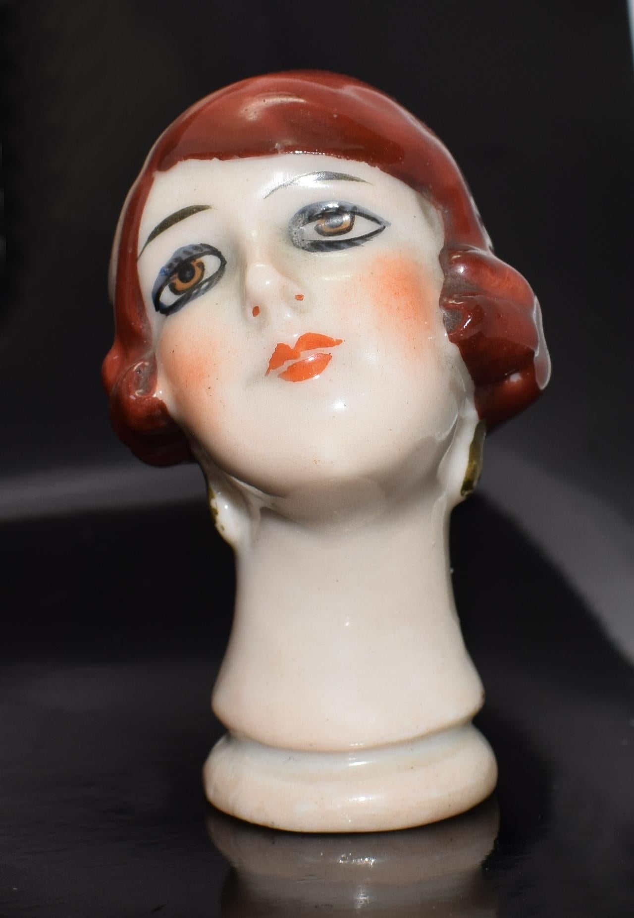 Art Deco Nadelkissenpuppe von Fasold & Stuach (Keramik)