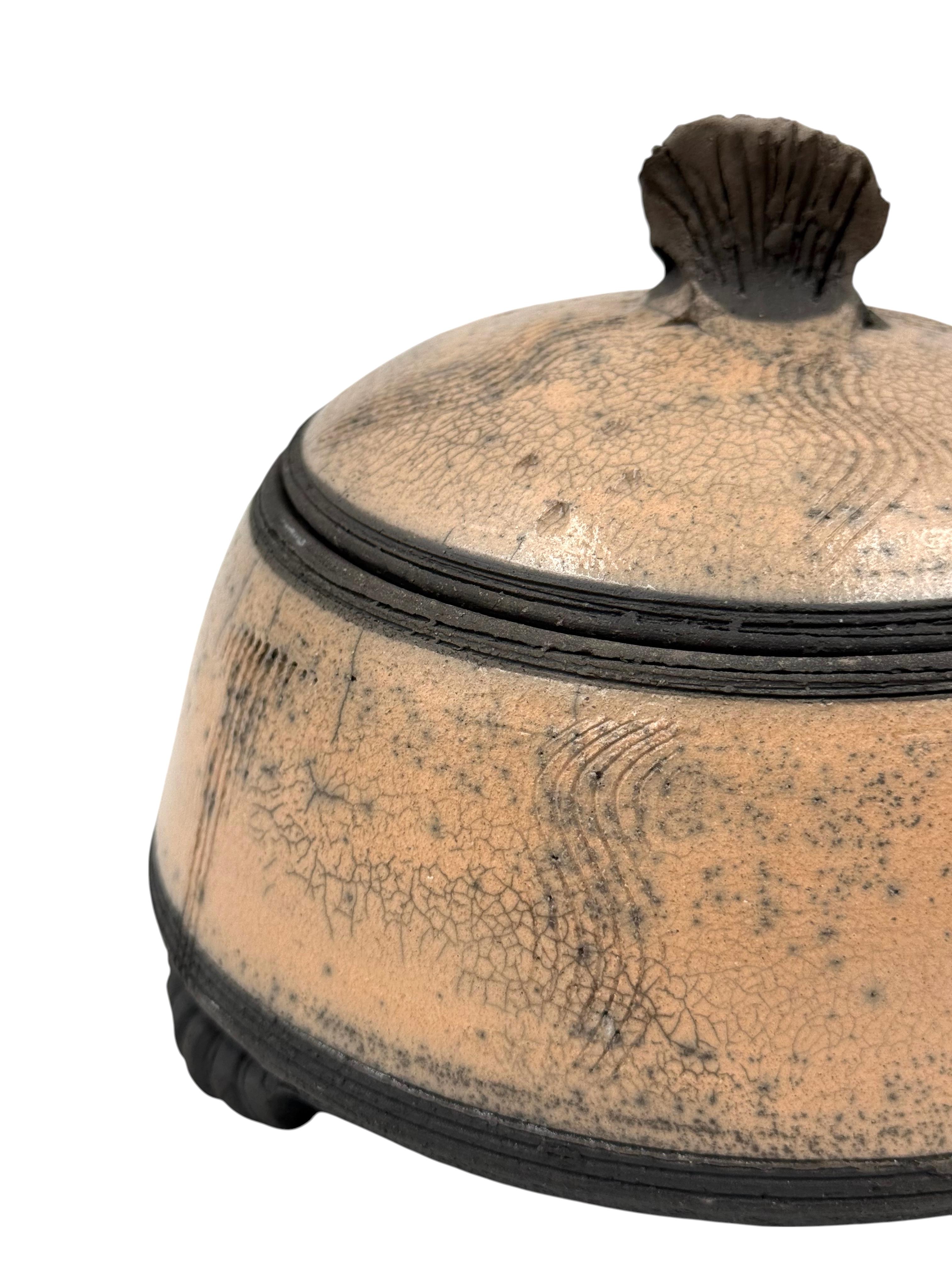 Art Deco pink ceramic box / sugar bowl, France 1940s en venta 3
