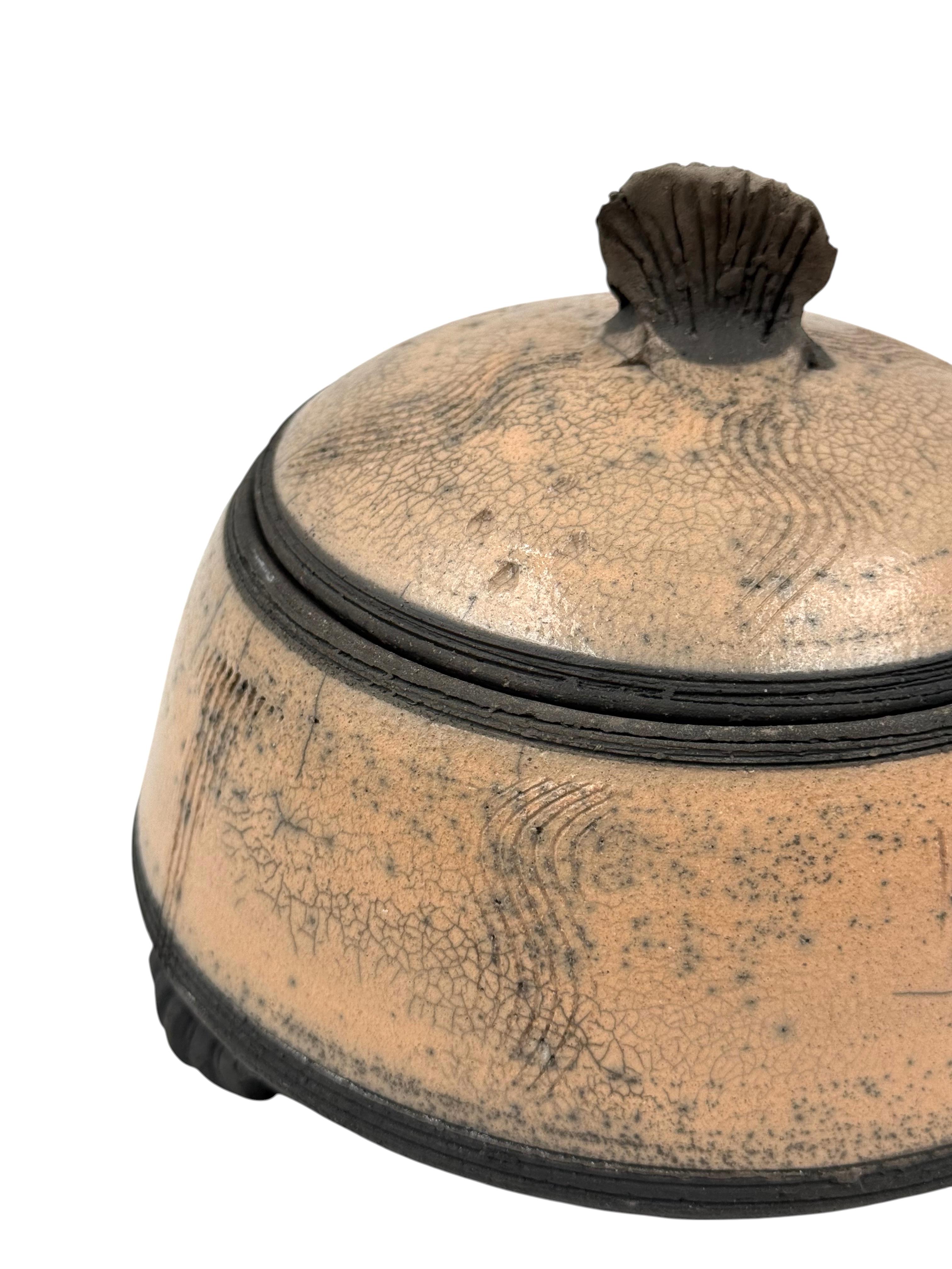 Art Deco pink ceramic box / sugar bowl, France 1940s en venta 4