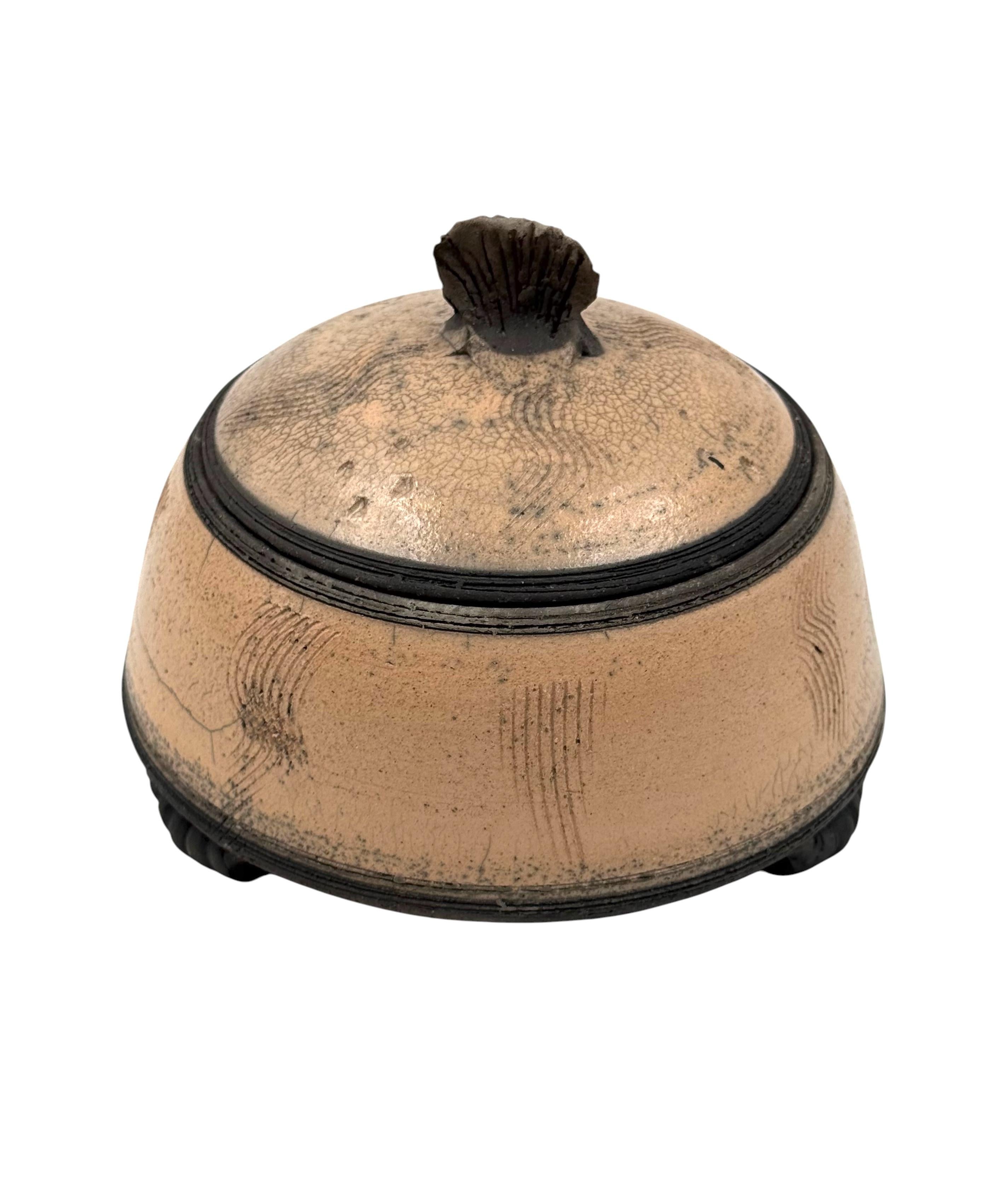 Art Deco pink ceramic box / sugar bowl, France 1940s en venta 9