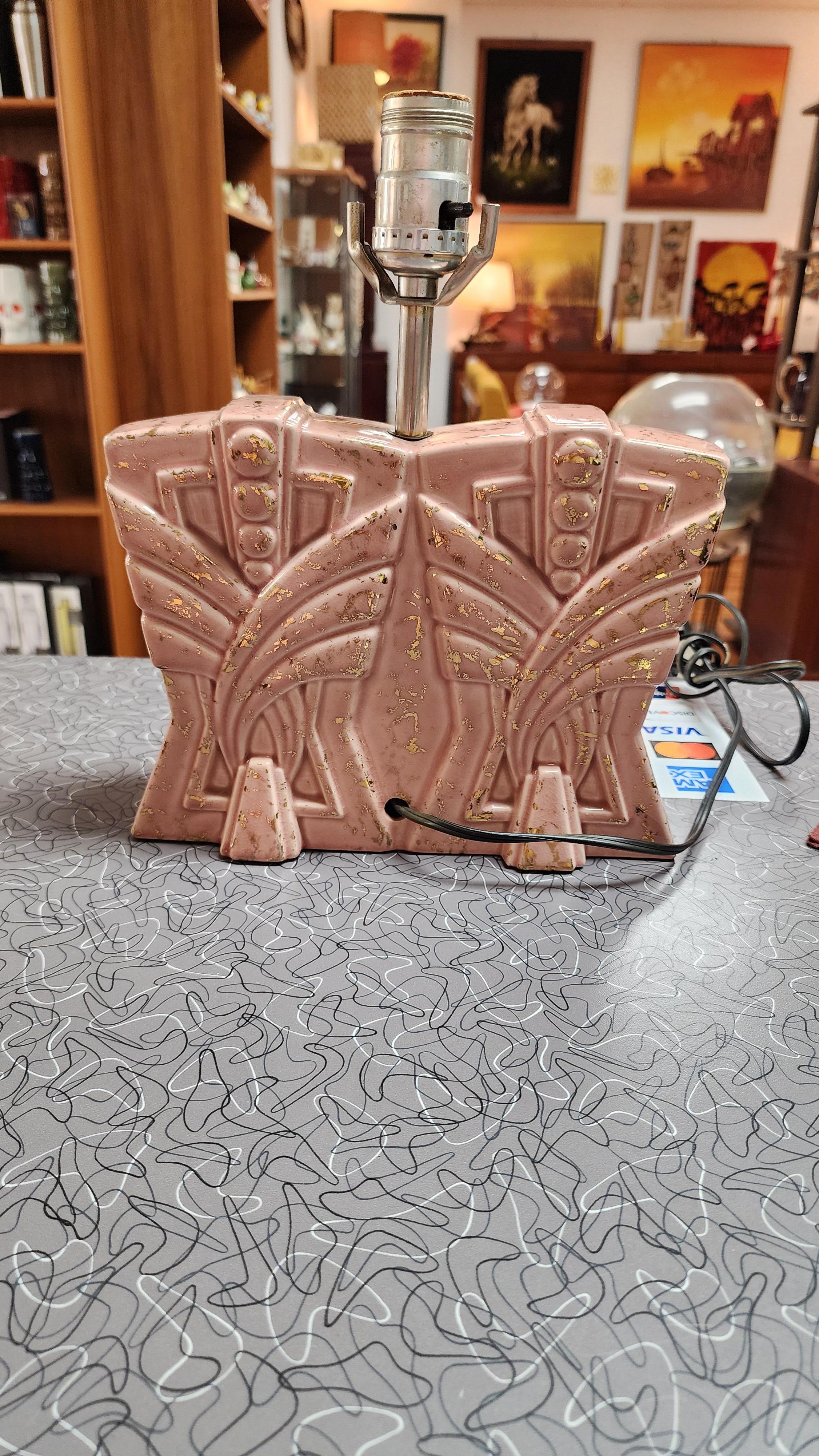 Art Deco Pink Ceramic Table Lamp  In Good Condition For Sale In Frederick, MD
