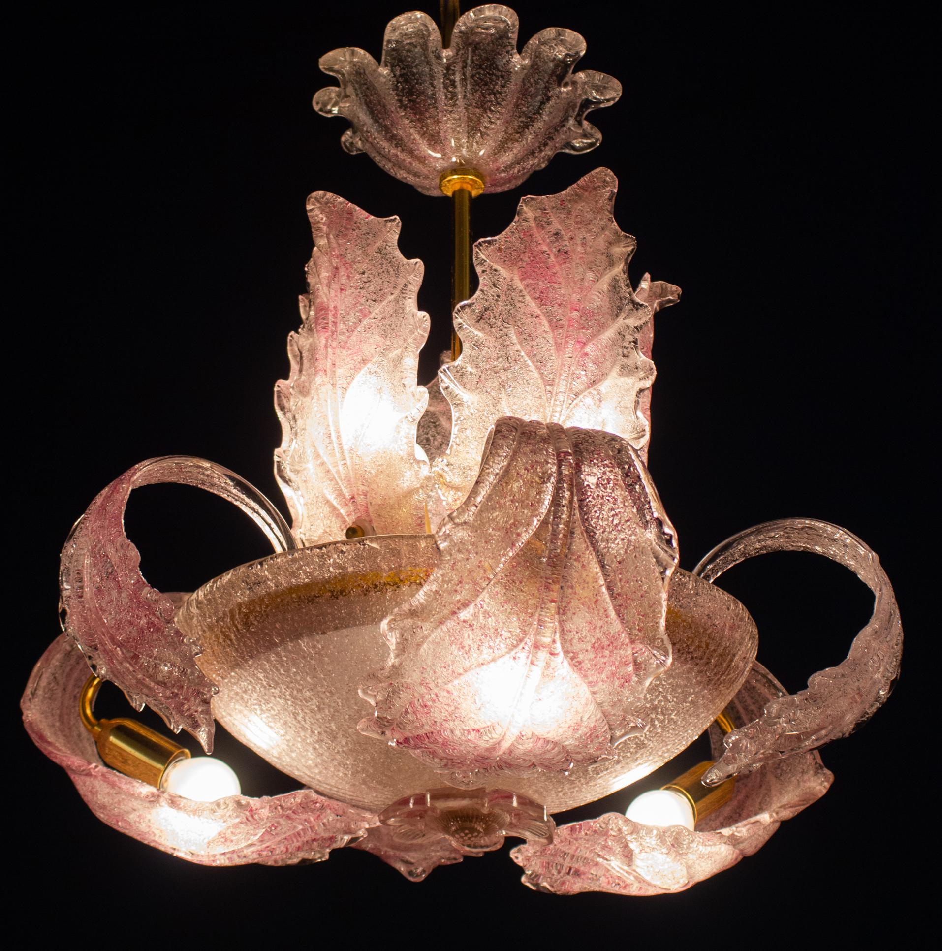 Art Deco Pink Ninfea Murano Glass Chandelier by Barovier Italy, 1940 In Excellent Condition For Sale In Rome, IT