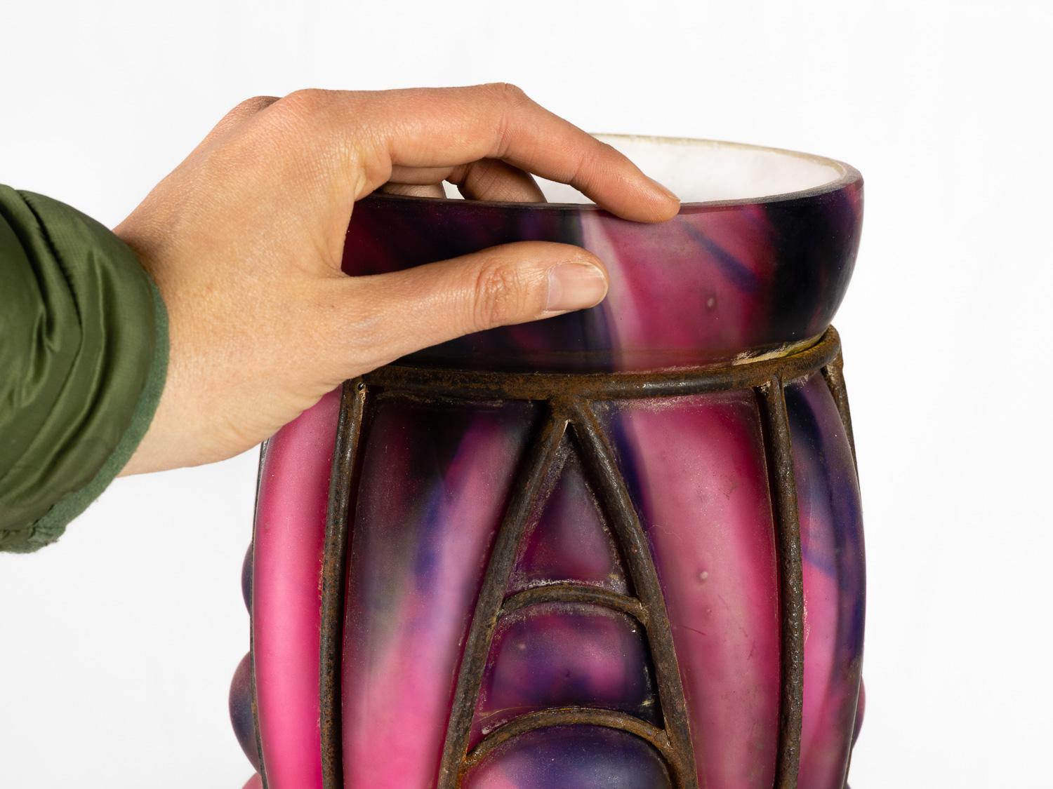 20th Century Art Deco Pink Purple Glass Vase, Charles Schneider, Le Verre Français For Sale