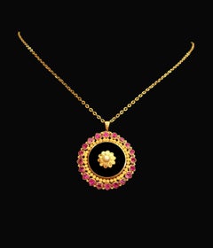 Art Deco Pink Sapphire, Onyx, Pearl & 18K Gold Pendant - France - 20th Century