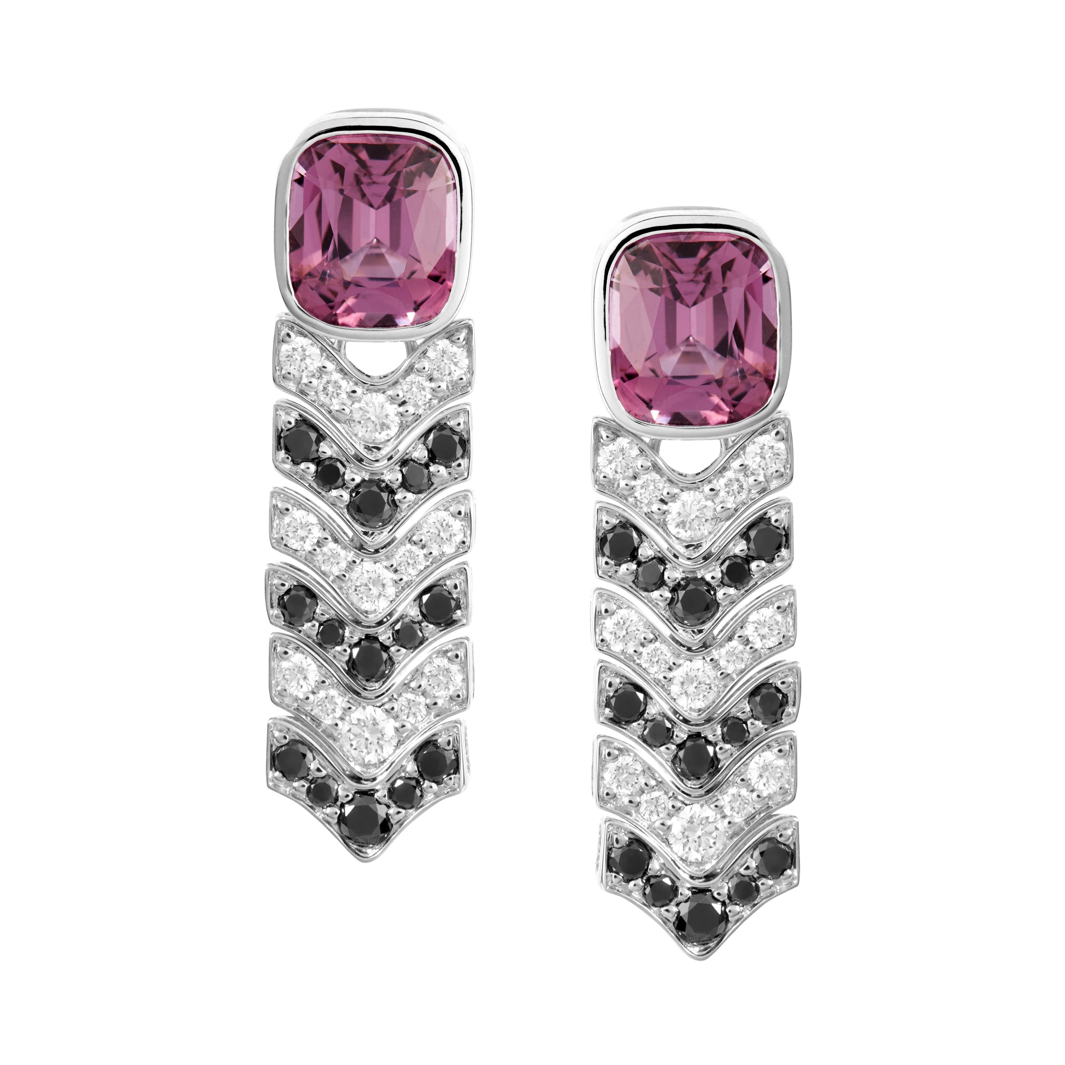 Orecchini pendenti in oro bianco 18 carati con diamanti e spinello rosa Art Deco in vendita