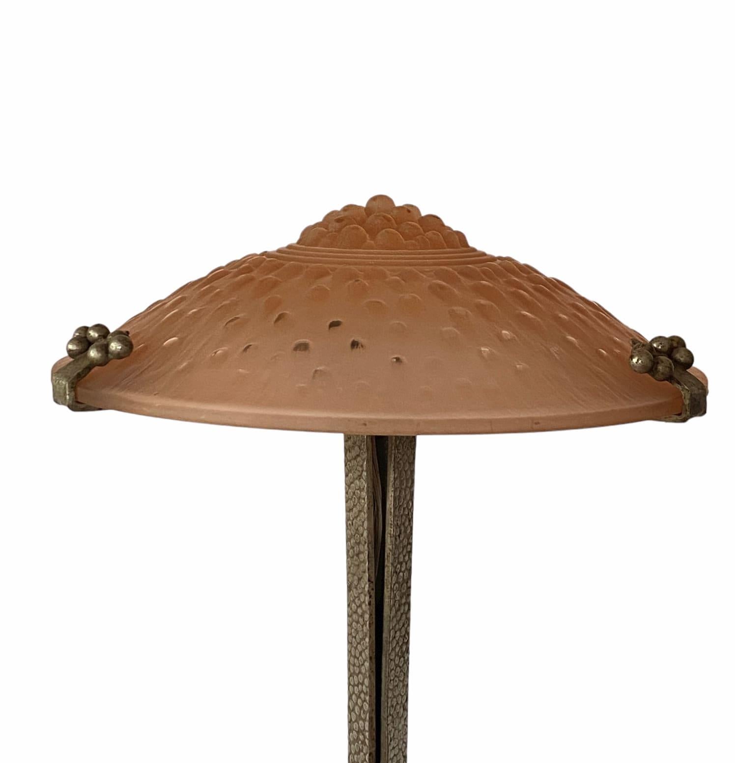 Lampe de table Art Déco attribuée à Edgar Brandt, Muller Freres Luneville, 1930 en vente 10