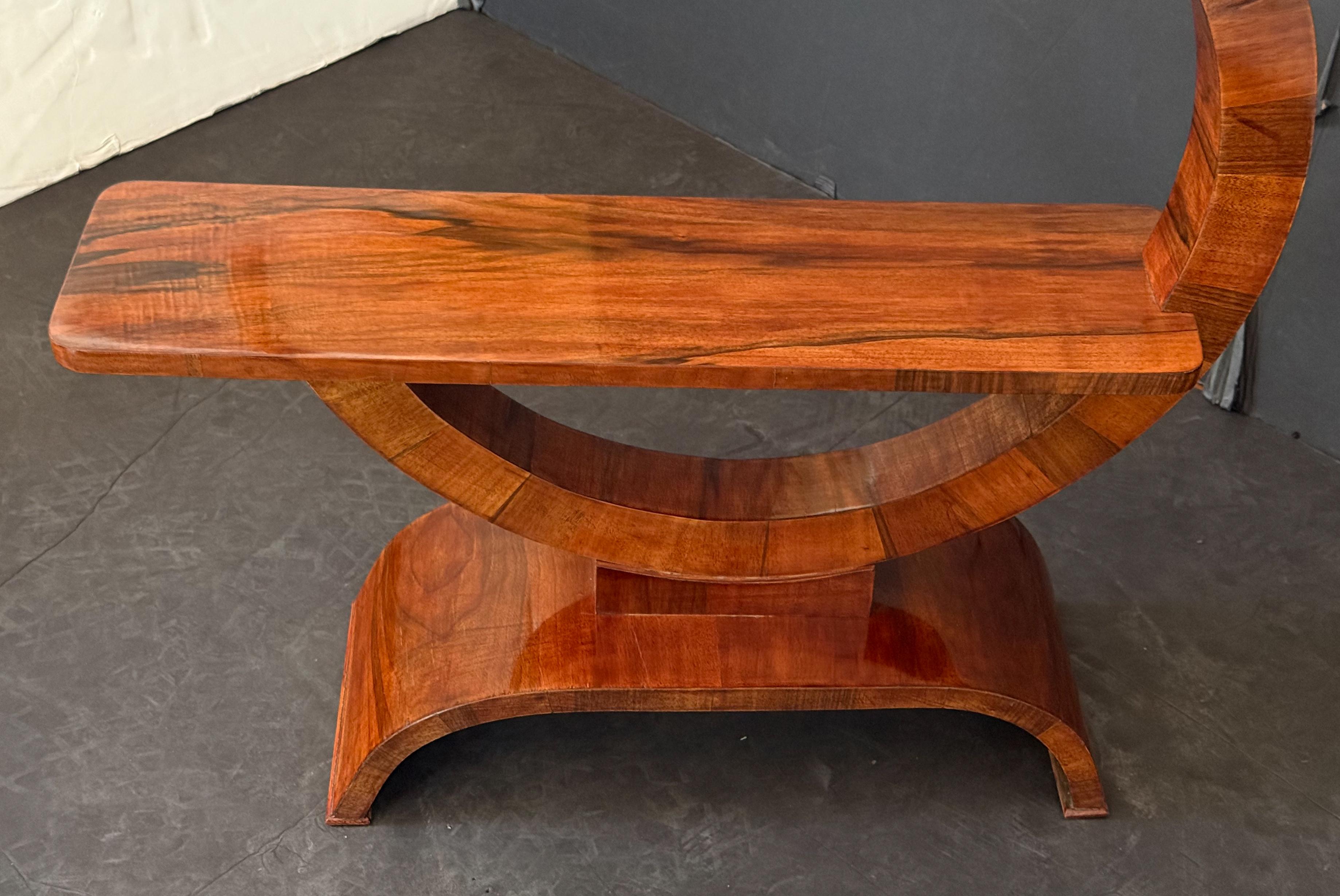 XX secolo Piantane o Etageres Art Deco in noce figurato - Prezzo individuale in vendita