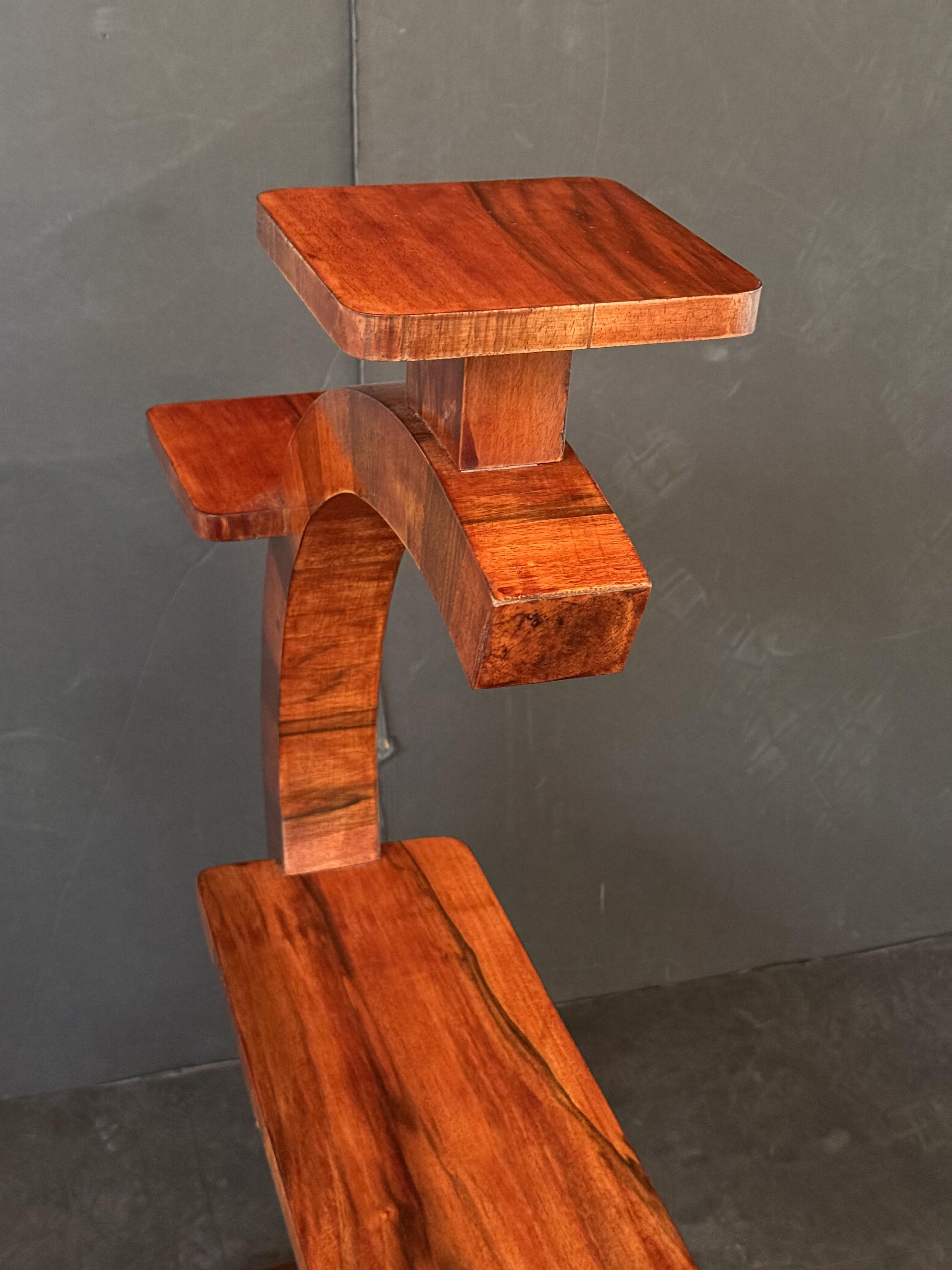 Legno Piantane o Etageres Art Deco in noce figurato - Prezzo individuale in vendita