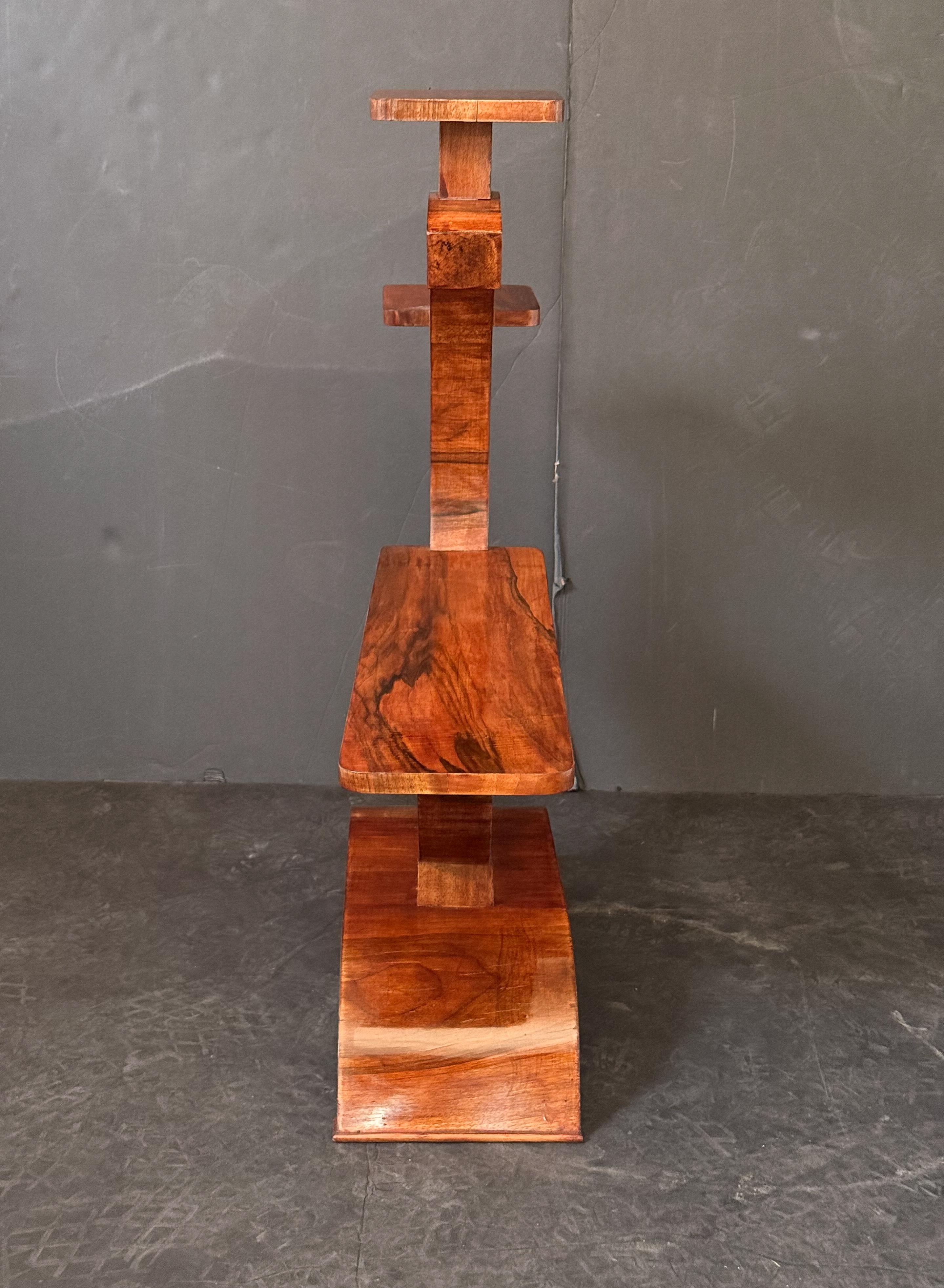 Piantane o Etageres Art Deco in noce figurato - Prezzo individuale in vendita 1