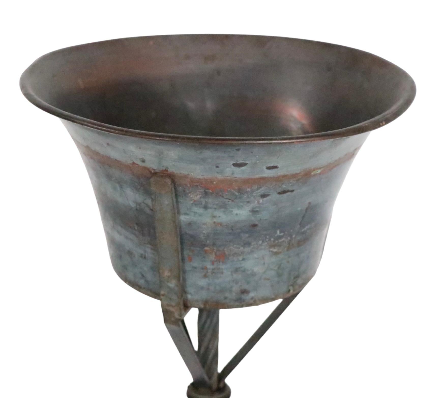 Jardinière Art déco en bronze, fer forgé et fonte, vers les années 1920/ 1930 en vente 3