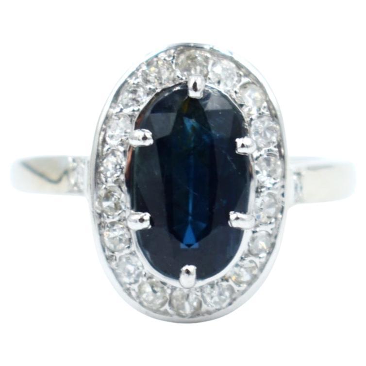 art-deco platinium sapphire ring 2cts and diamonds For Sale