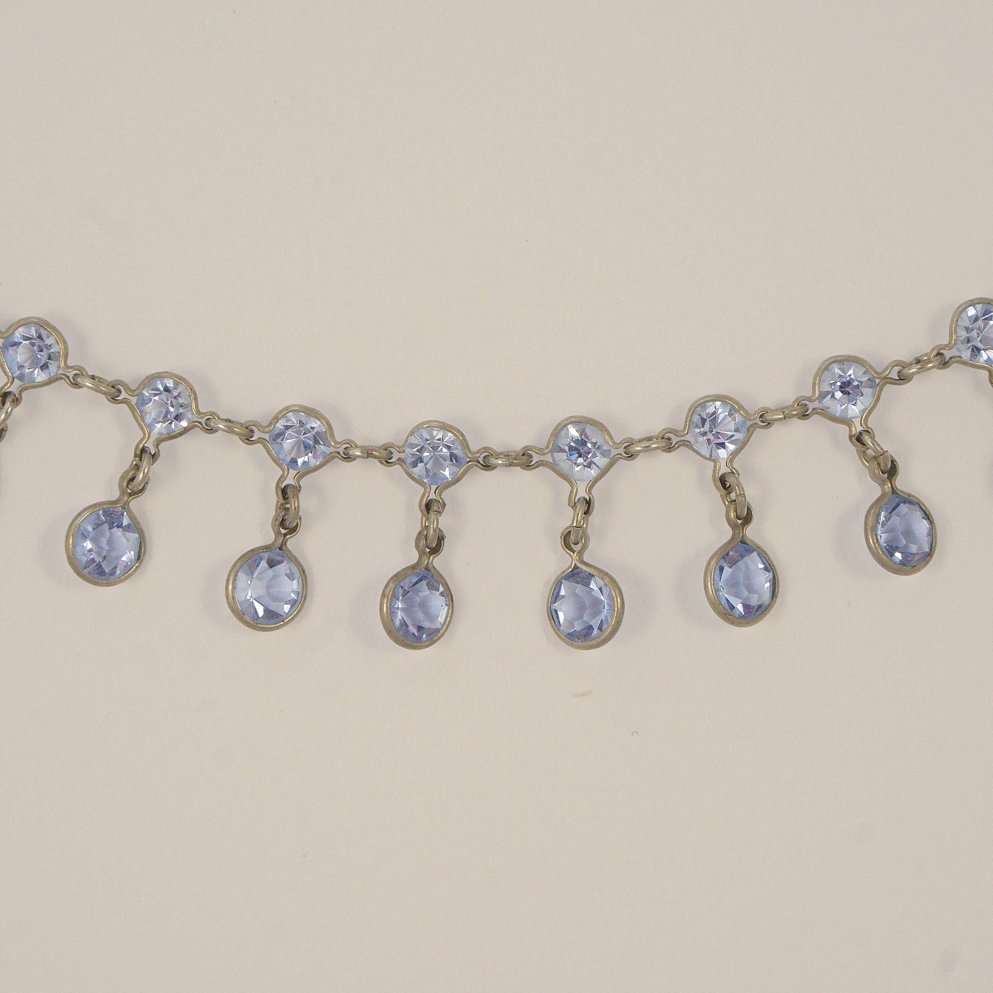 Art Deco Platinon Blue Crystal Drop Festoon Necklace circa 1920s In Good Condition For Sale In London, GB