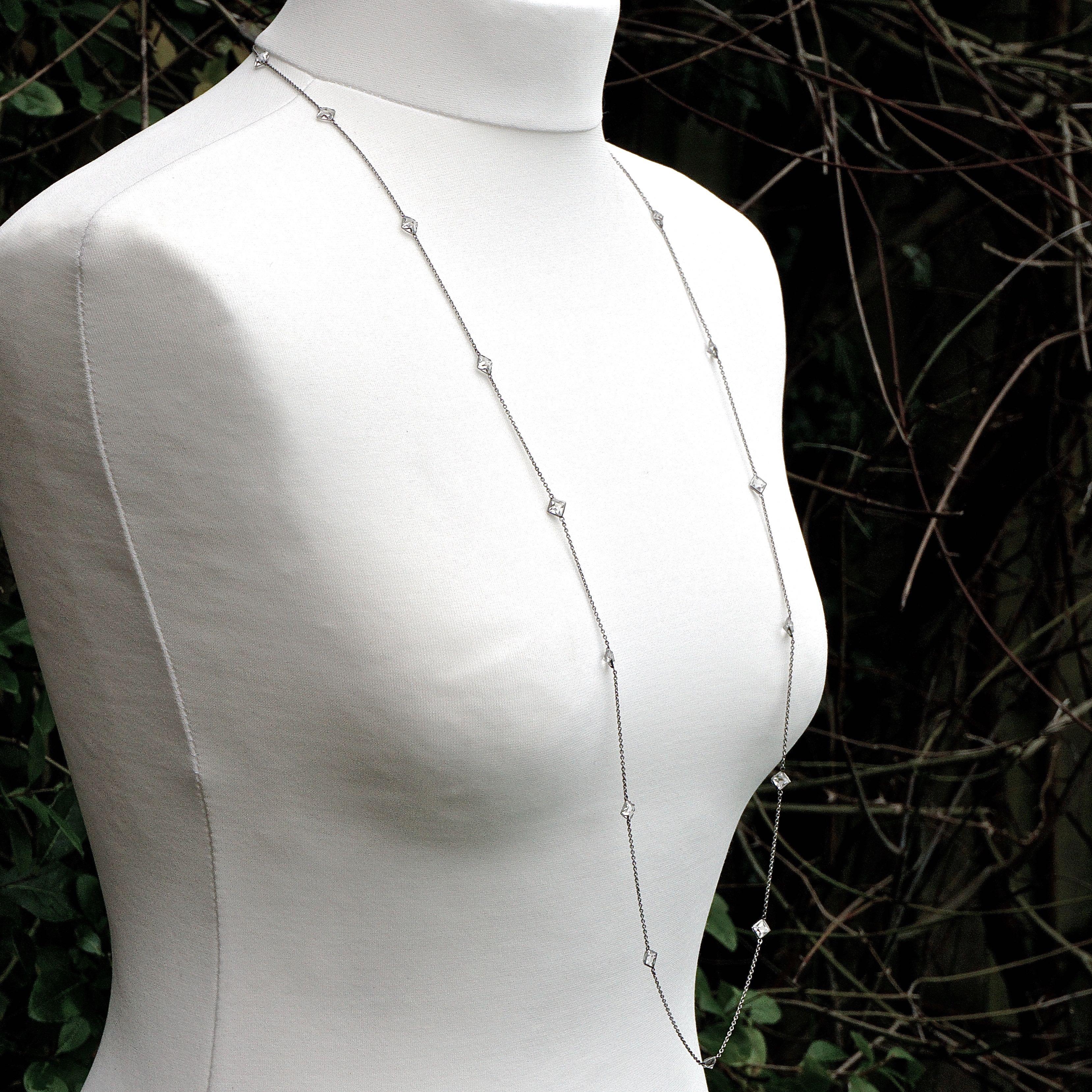 Art Deco Platinon Kette Halskette mit quadratischer Lünette mit klaren Kristallen  für Damen oder Herren im Angebot