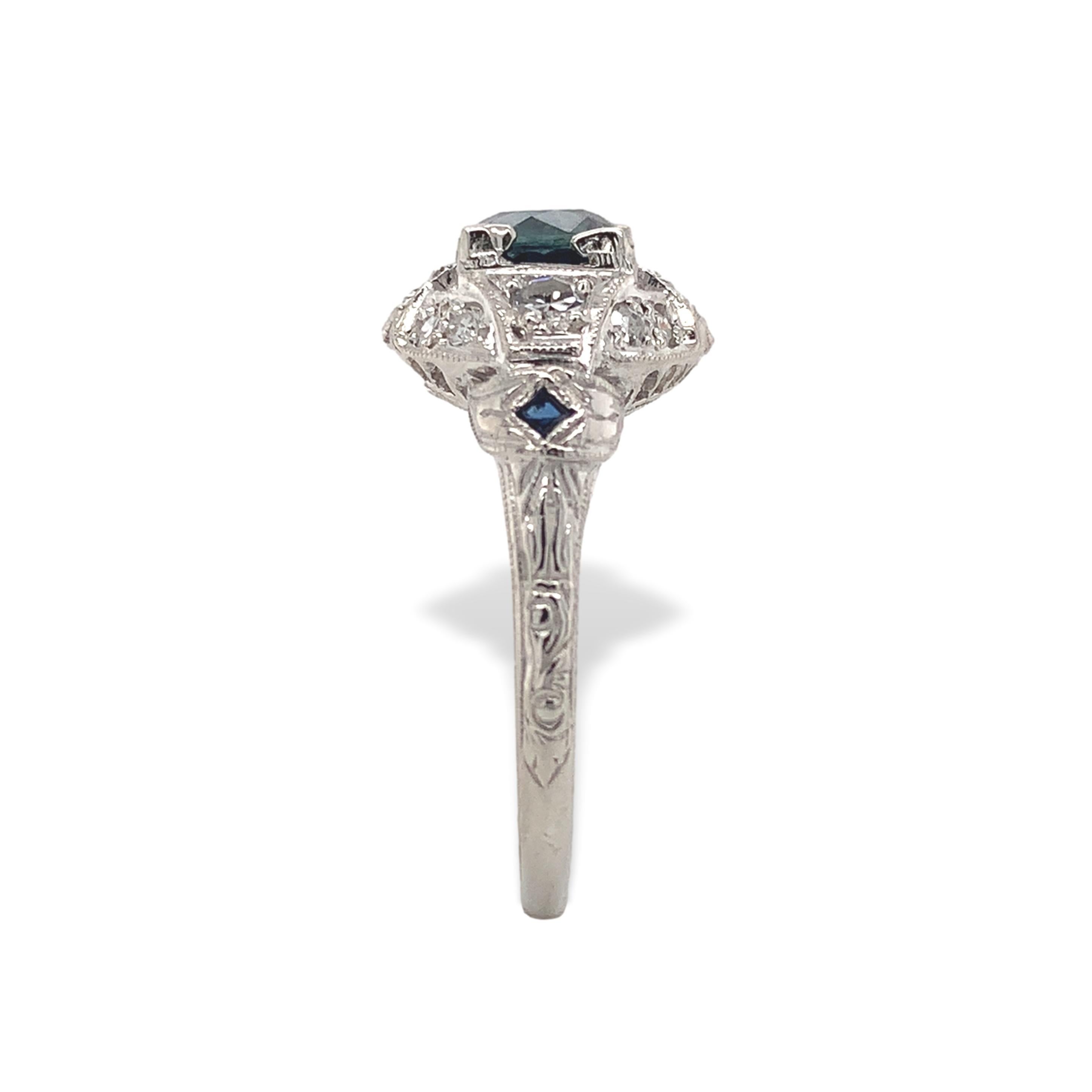 Bague filigrane Art déco avec saphir de 1,04 carat et diamants Excellent état - En vente à Big Bend, WI
