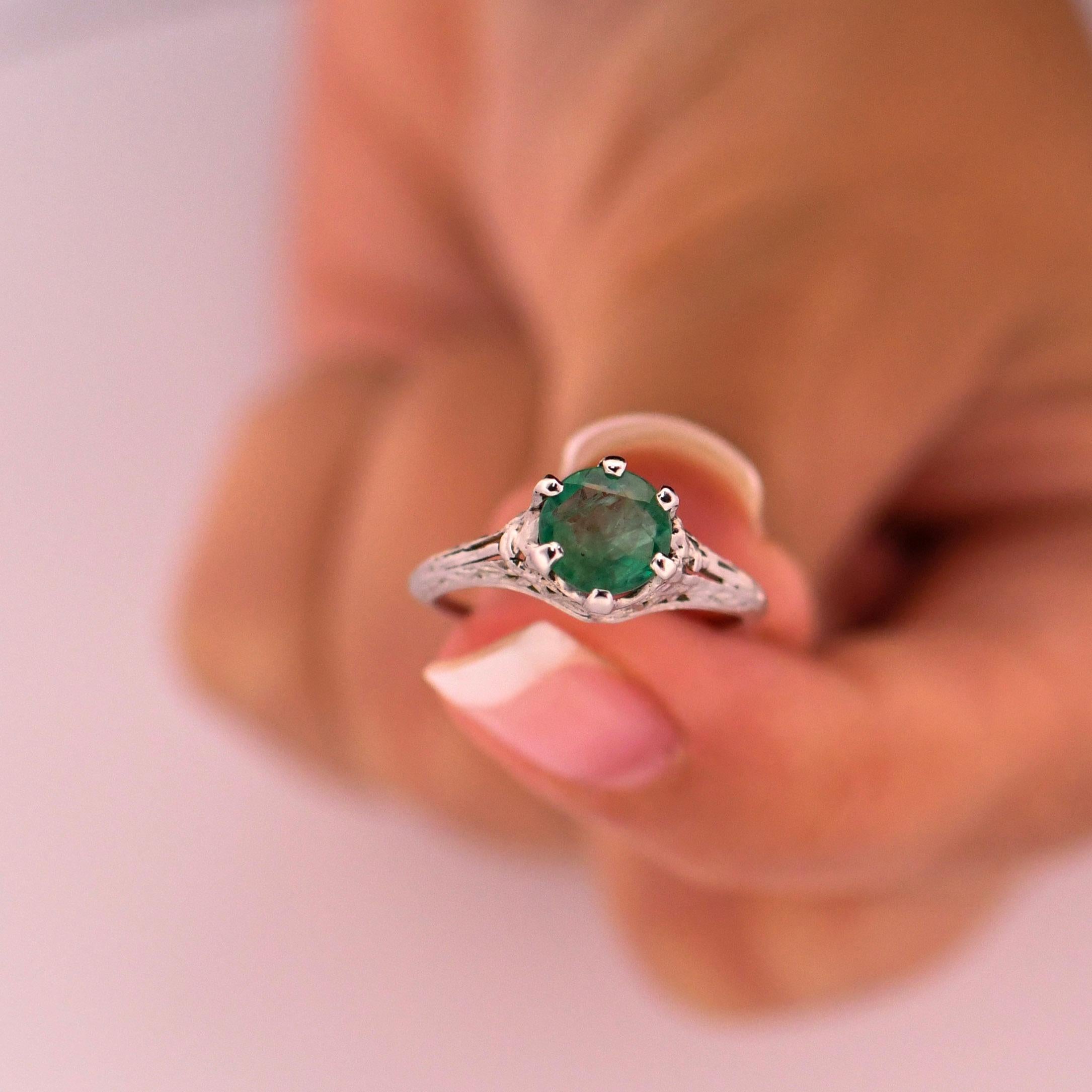 Art Deco Platinum 1.12 Carat Natural Emerald Solitaire Filigree Engagement Ring  5