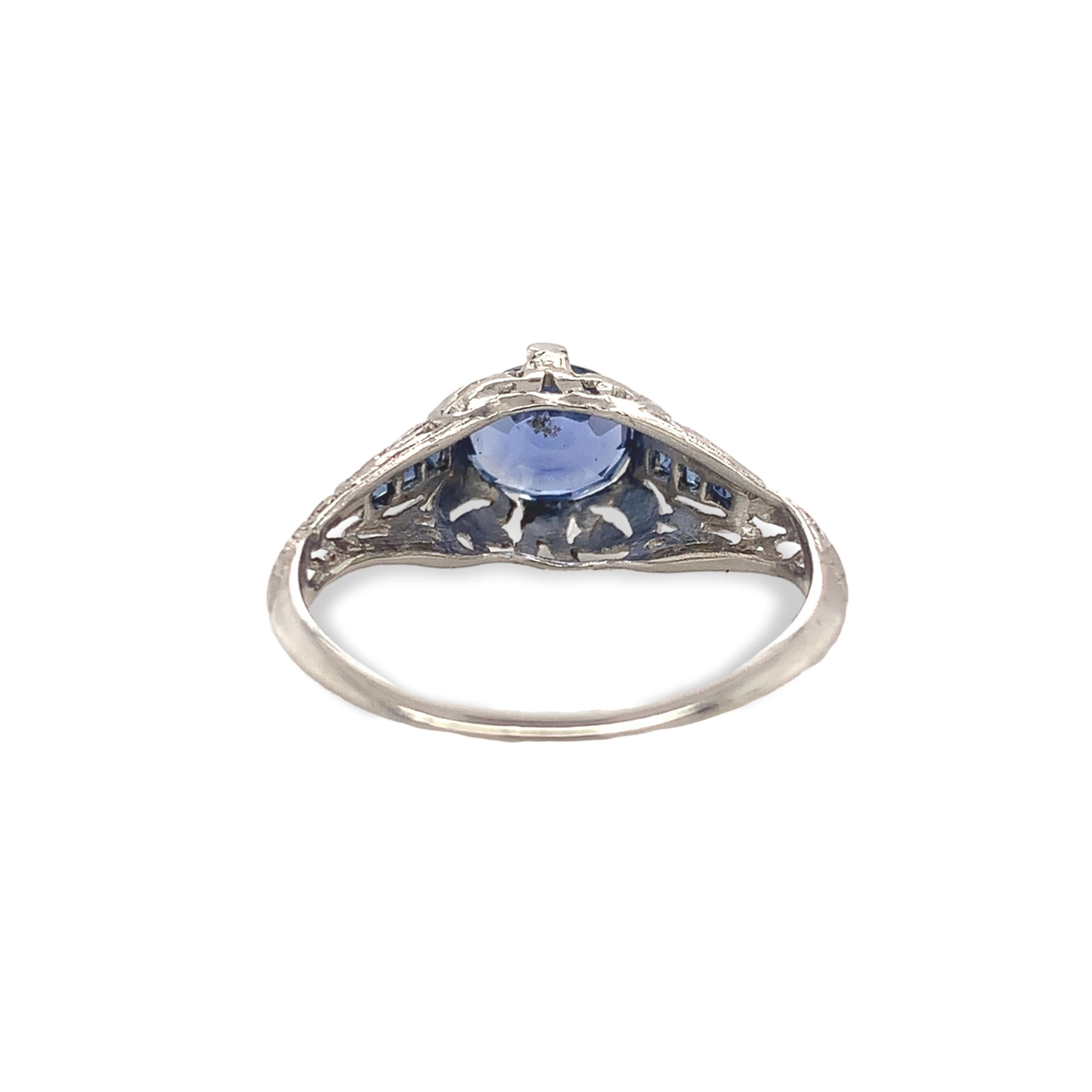 Bague filigrane Art déco en platine saphir 1,22 carat, taille 5, sans rapport de chaleur Bon état - En vente à Big Bend, WI