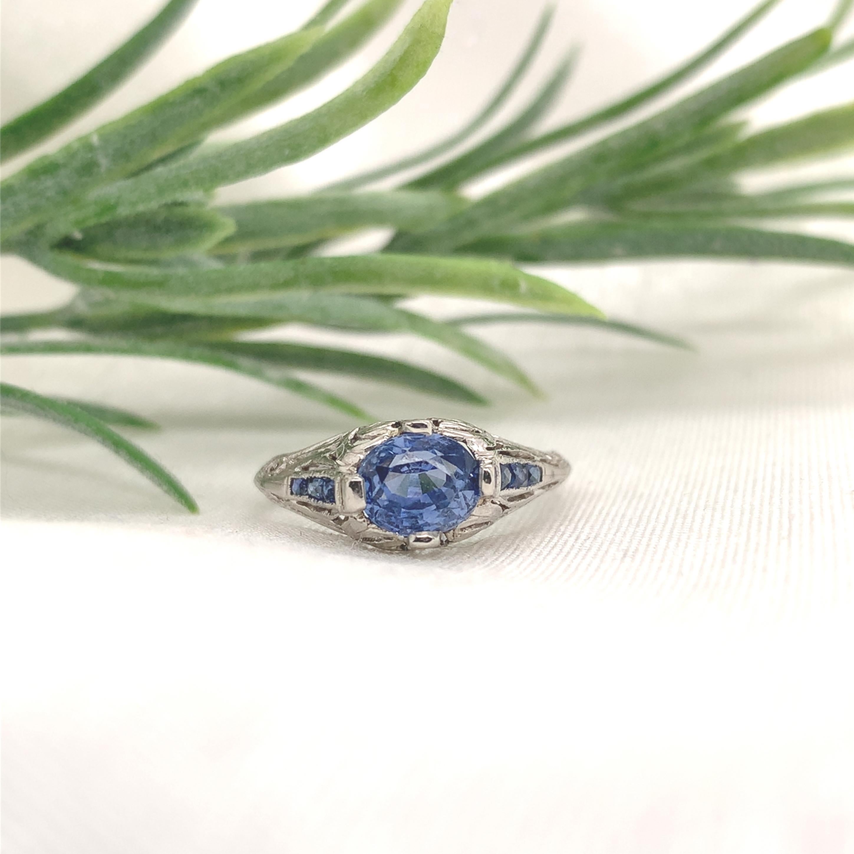 Bague filigrane Art déco en platine saphir 1,22 carat, taille 5, sans rapport de chaleur en vente 3