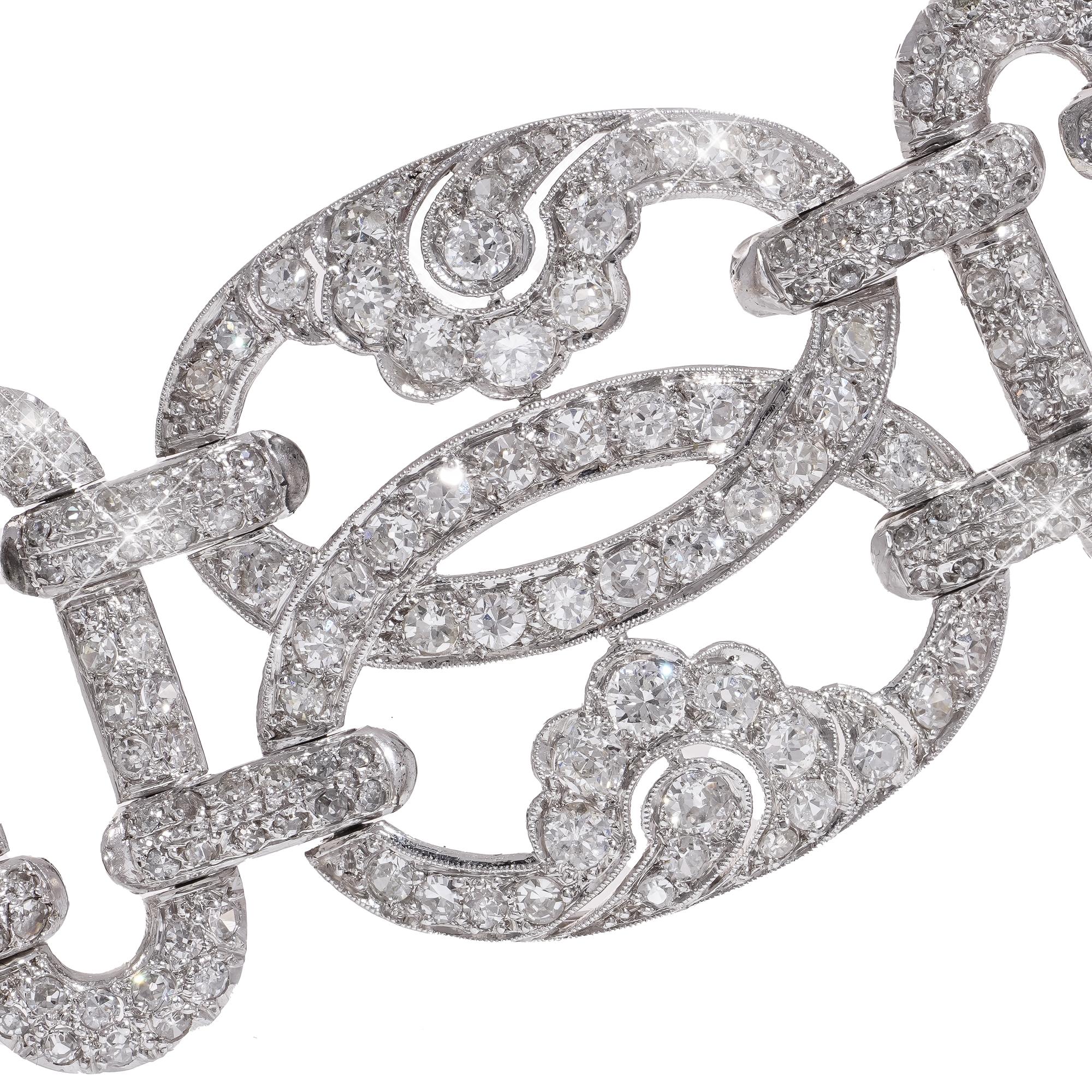 Women's Art Deco platinum 13.38 carats of diamonds link bracelet For Sale