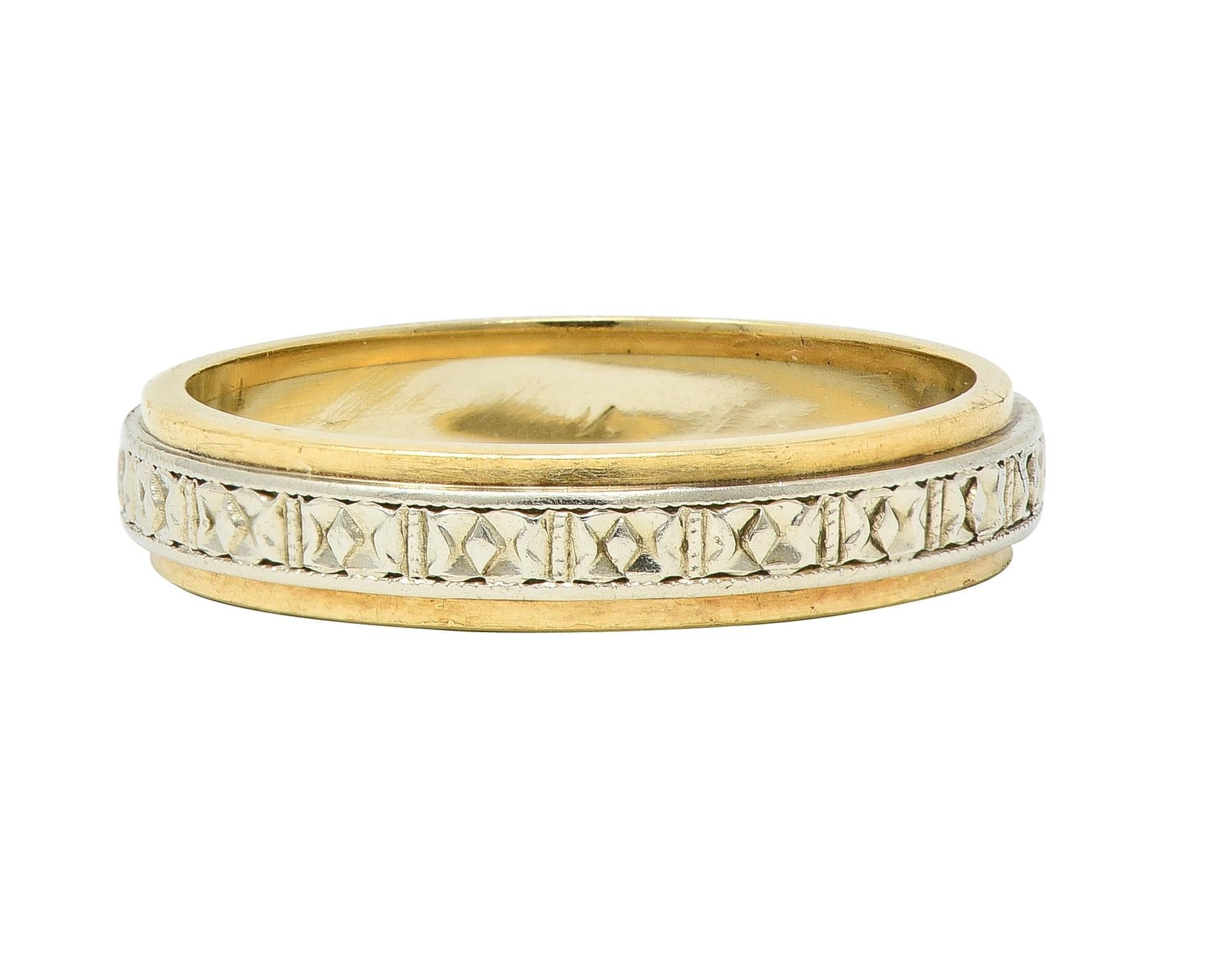 Art Deco Platinum 14 Karat Two-Tone Gold Antique Wedding Band Ring For Sale 2