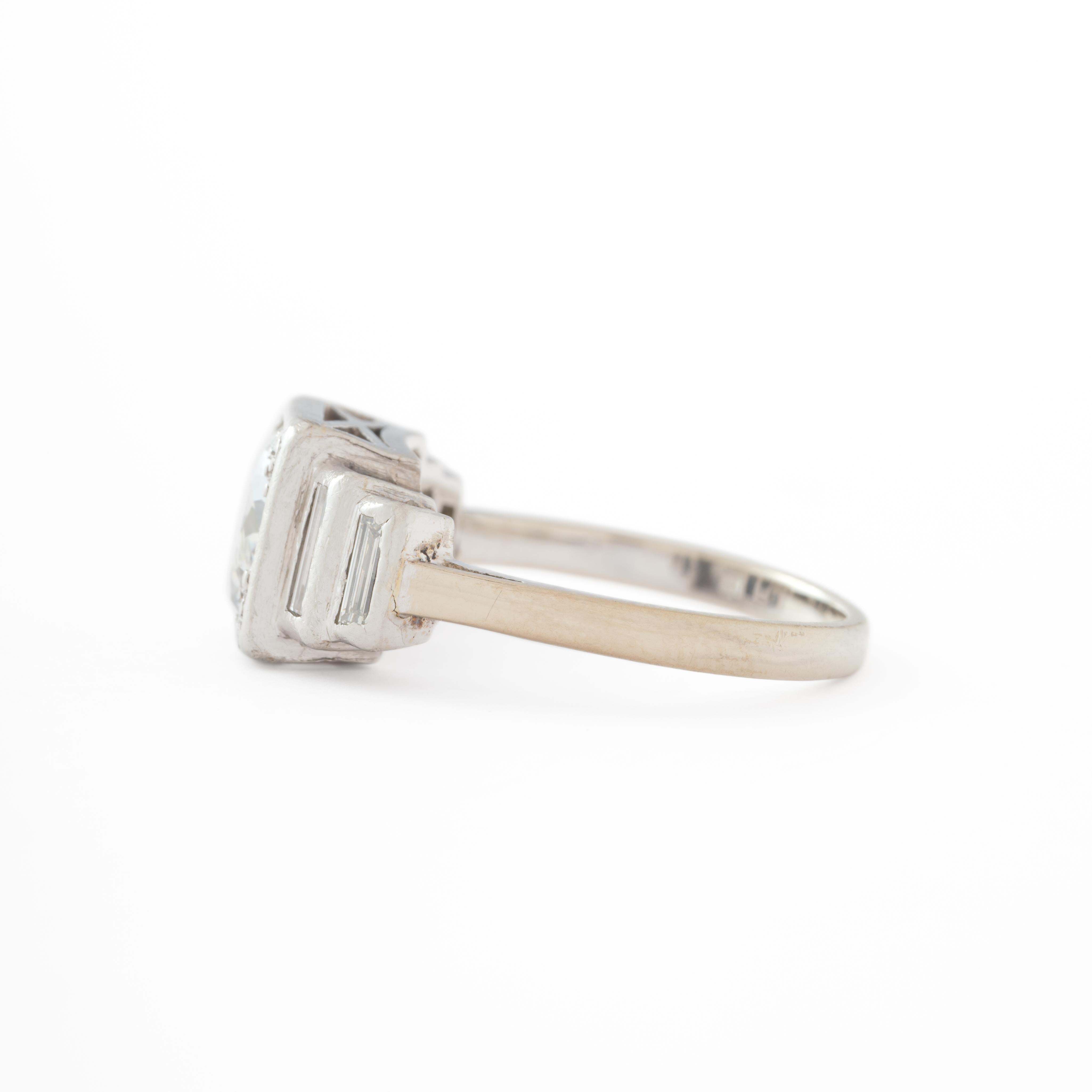 Bague de fiançailles Art Déco en platine 1,55 carat taille européenne ancienne Unisexe en vente