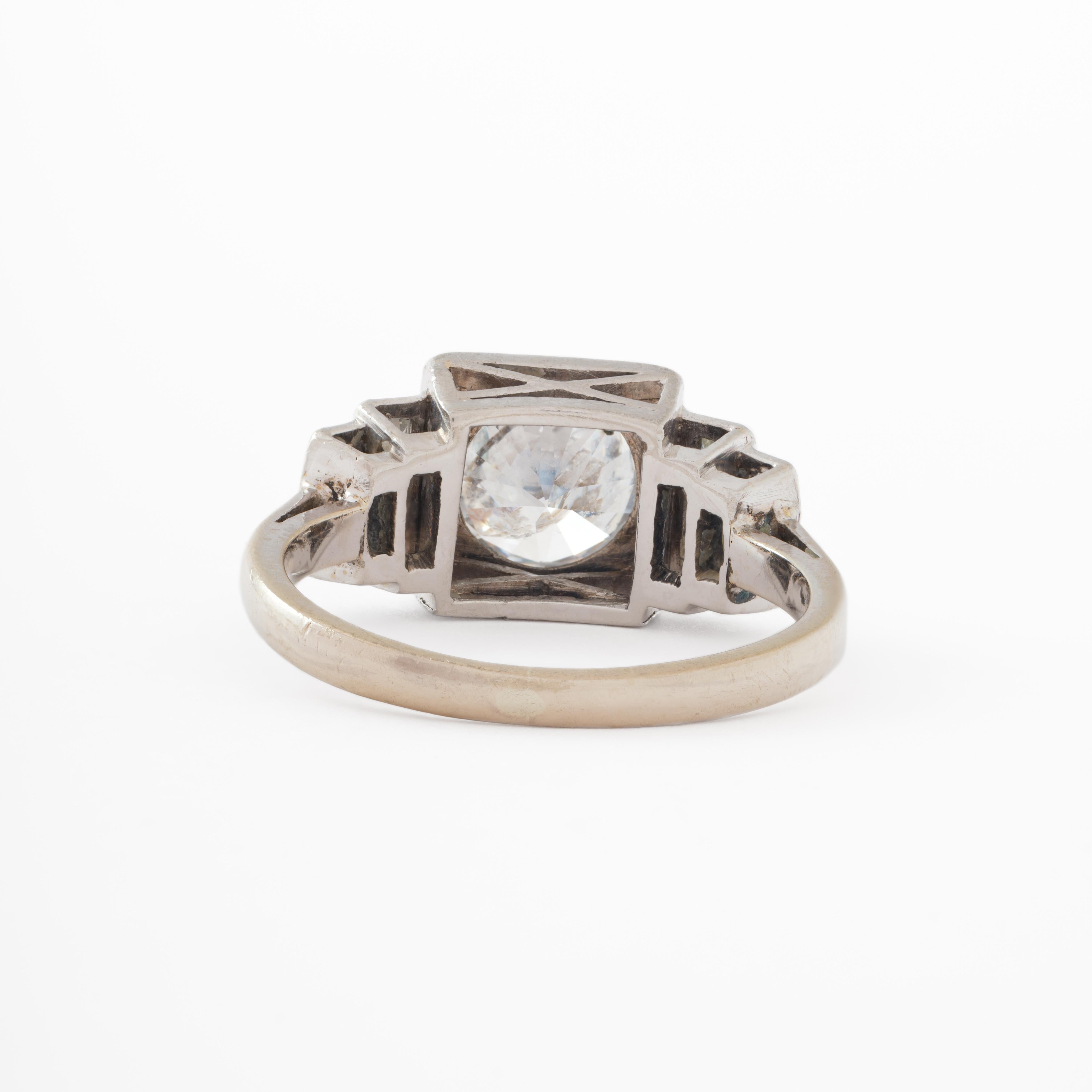 Bague de fiançailles Art Déco en platine 1,55 carat taille européenne ancienne en vente 2