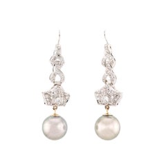 Pendants d'oreilles Art Déco en platine/18k avec diamants et perles