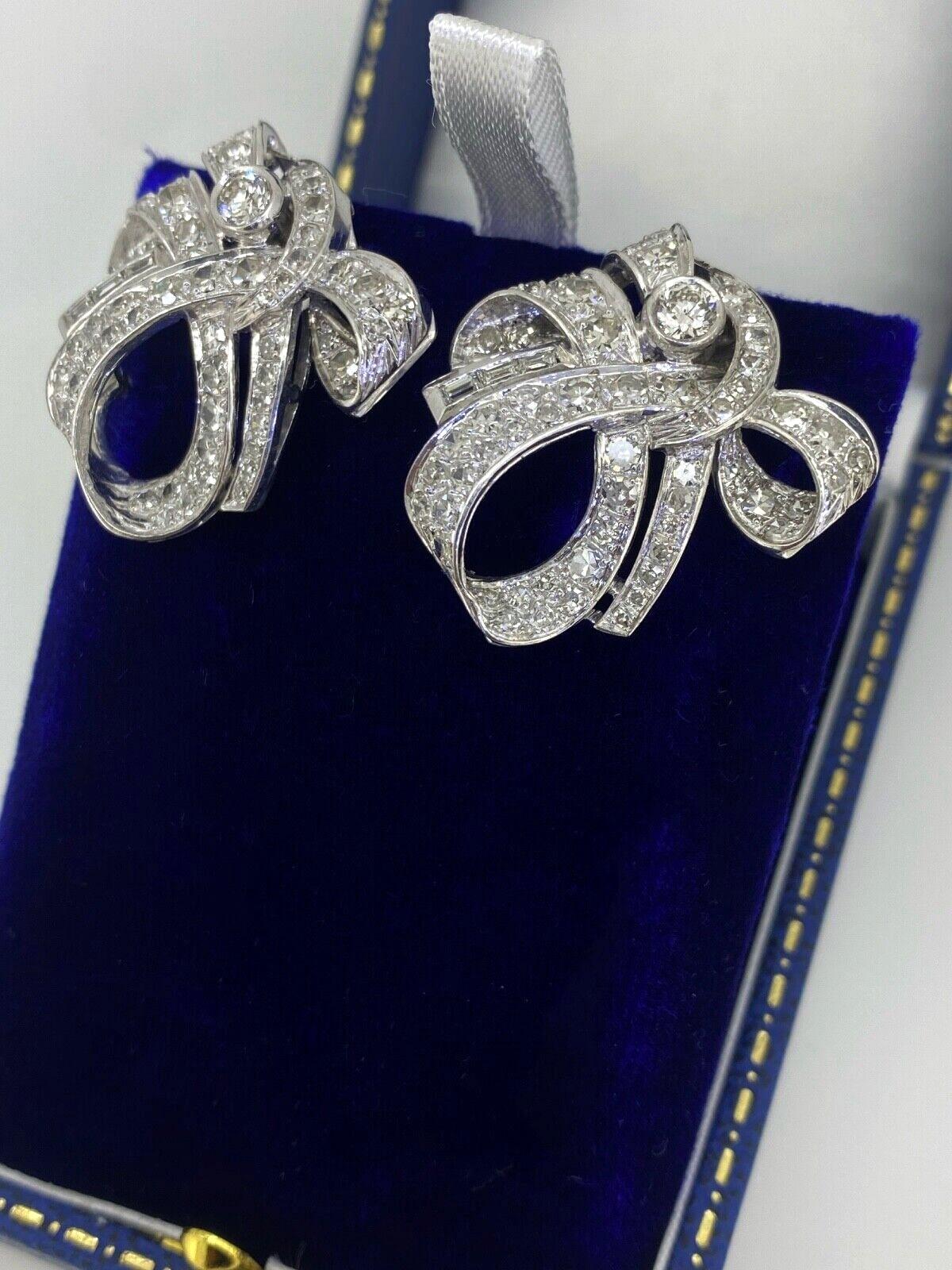 Art-Deco Platin 18K Gold & über 3,00 Karat Diamant-Cluster-Schleifen-Motiv-Ohrringe im Zustand „Hervorragend“ in MELBOURNE, AU