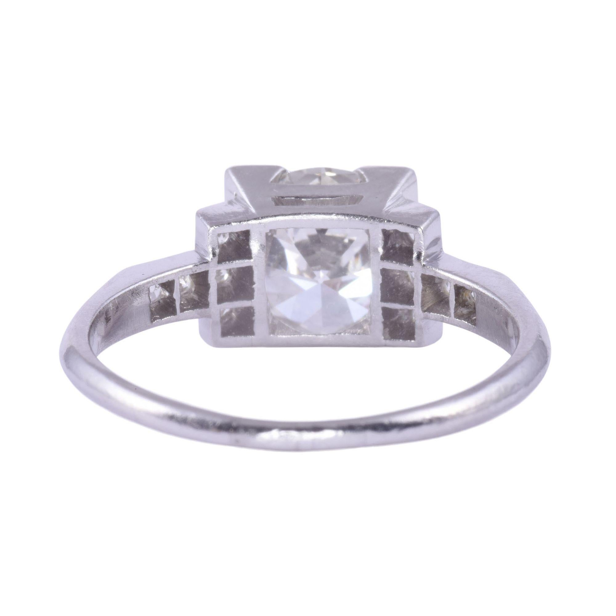 Bague de fiançailles Art déco en platine avec diamant central de 1,95 carat Bon état - En vente à Solvang, CA