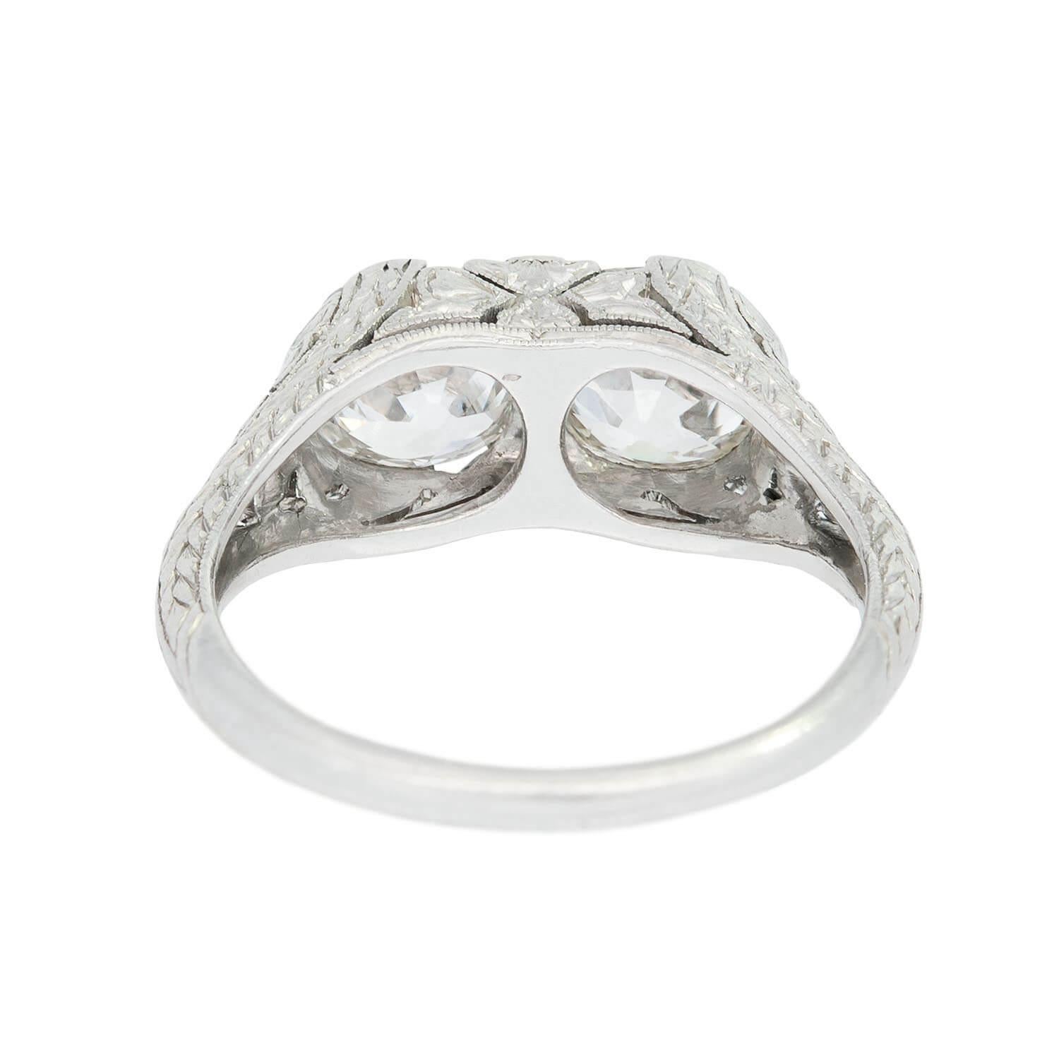 Anillo de compromiso Art Déco de platino con 2 piedras 1,80 ctw en Bueno estado para la venta en Narberth, PA