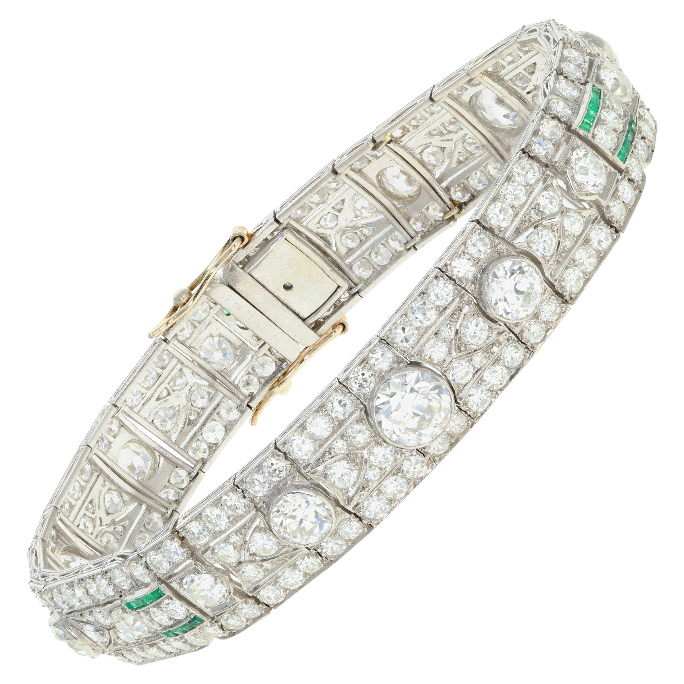 Art Deco Platinum 20 Carat Old European Cut Diamonds Natural Emeralds Bracelet