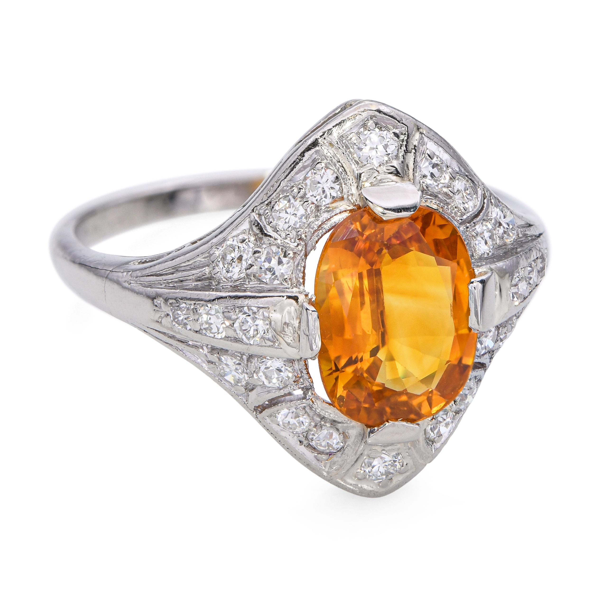 Anillo Art Decó de platino con zafiro naranja vivo de 2,12 ct y diamantes de 0,45 qt en venta 1